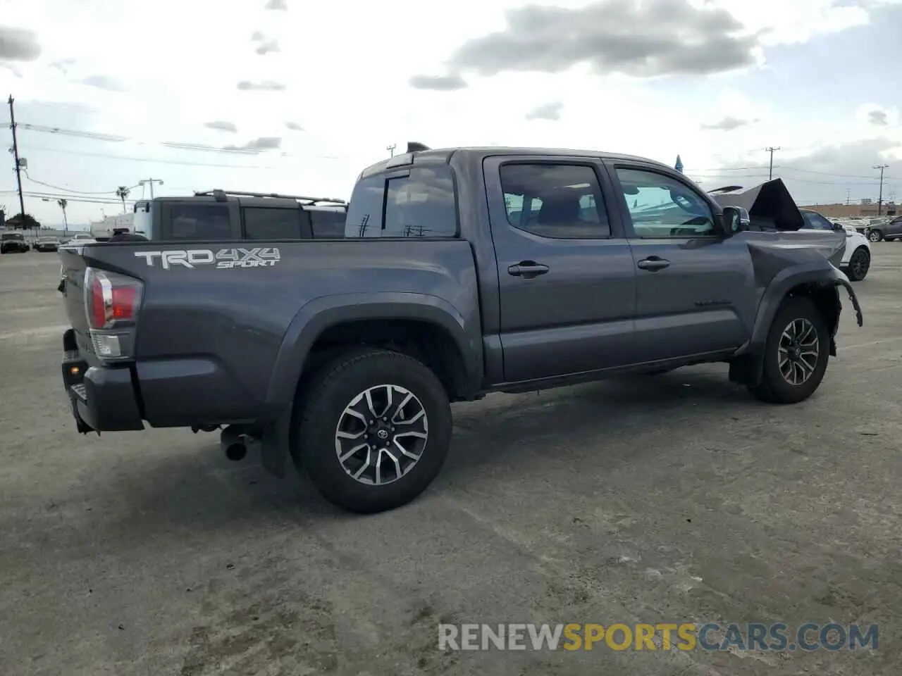 3 fotografías del automóvil dañado 3TYCZ5AN0PT175452 TOYOTA TACOMA 2023