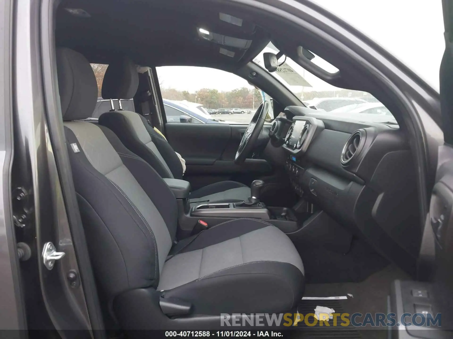5 fotografías del automóvil dañado 3TYCZ5AN1PT132917 TOYOTA TACOMA 2023