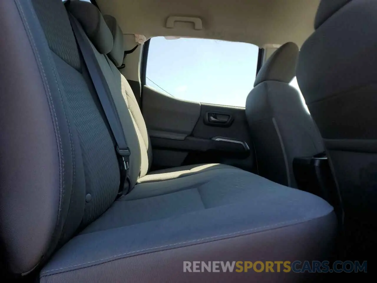 10 fotografías del automóvil dañado 3TYCZ5AN1PT153816 TOYOTA TACOMA 2023