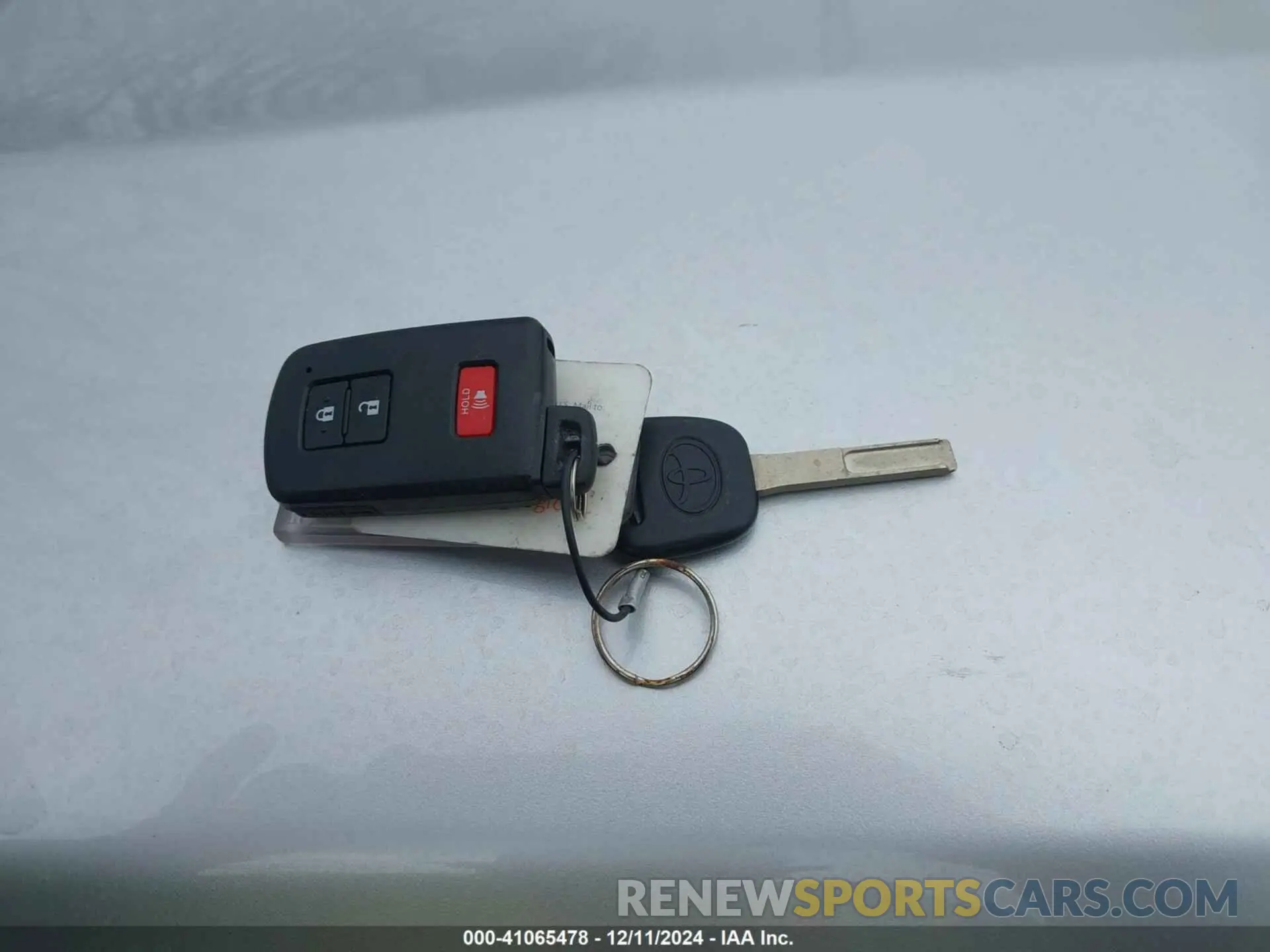 11 fotografías del automóvil dañado 3TYCZ5AN1PT174567 TOYOTA TACOMA 2023