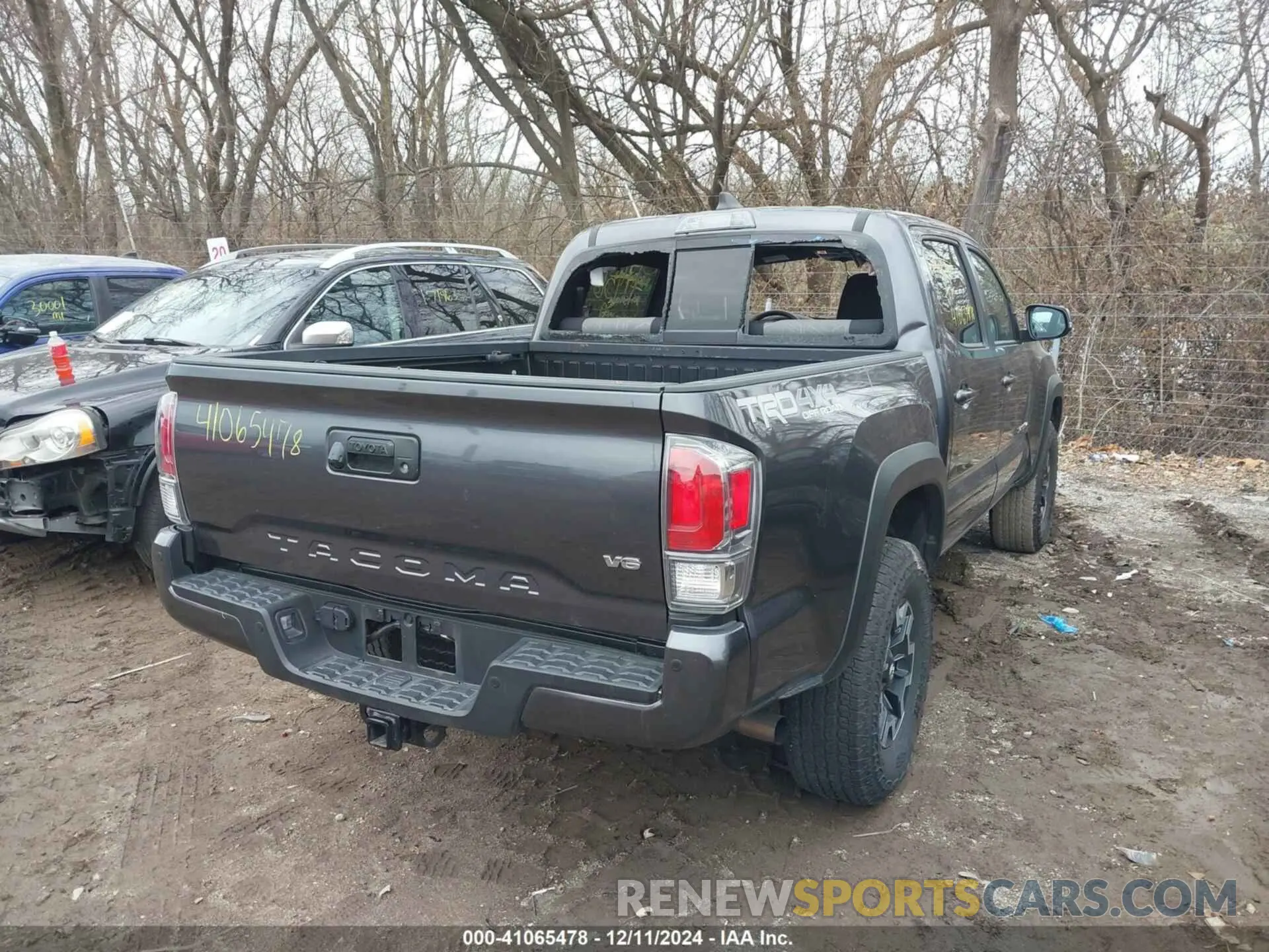 4 fotografías del automóvil dañado 3TYCZ5AN1PT174567 TOYOTA TACOMA 2023