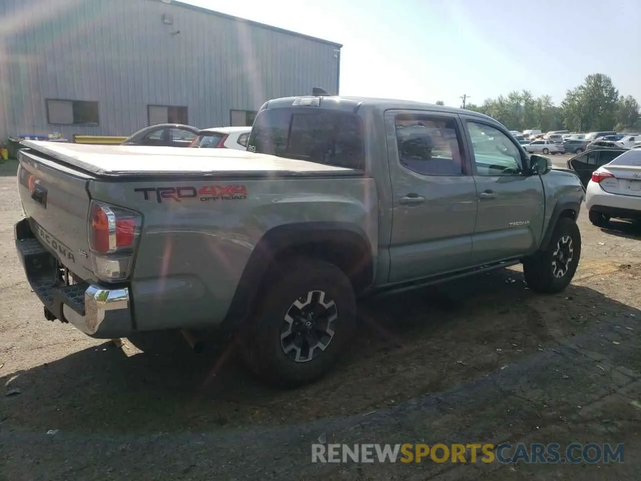 3 fotografías del automóvil dañado 3TYCZ5AN3PT107646 TOYOTA TACOMA 2023