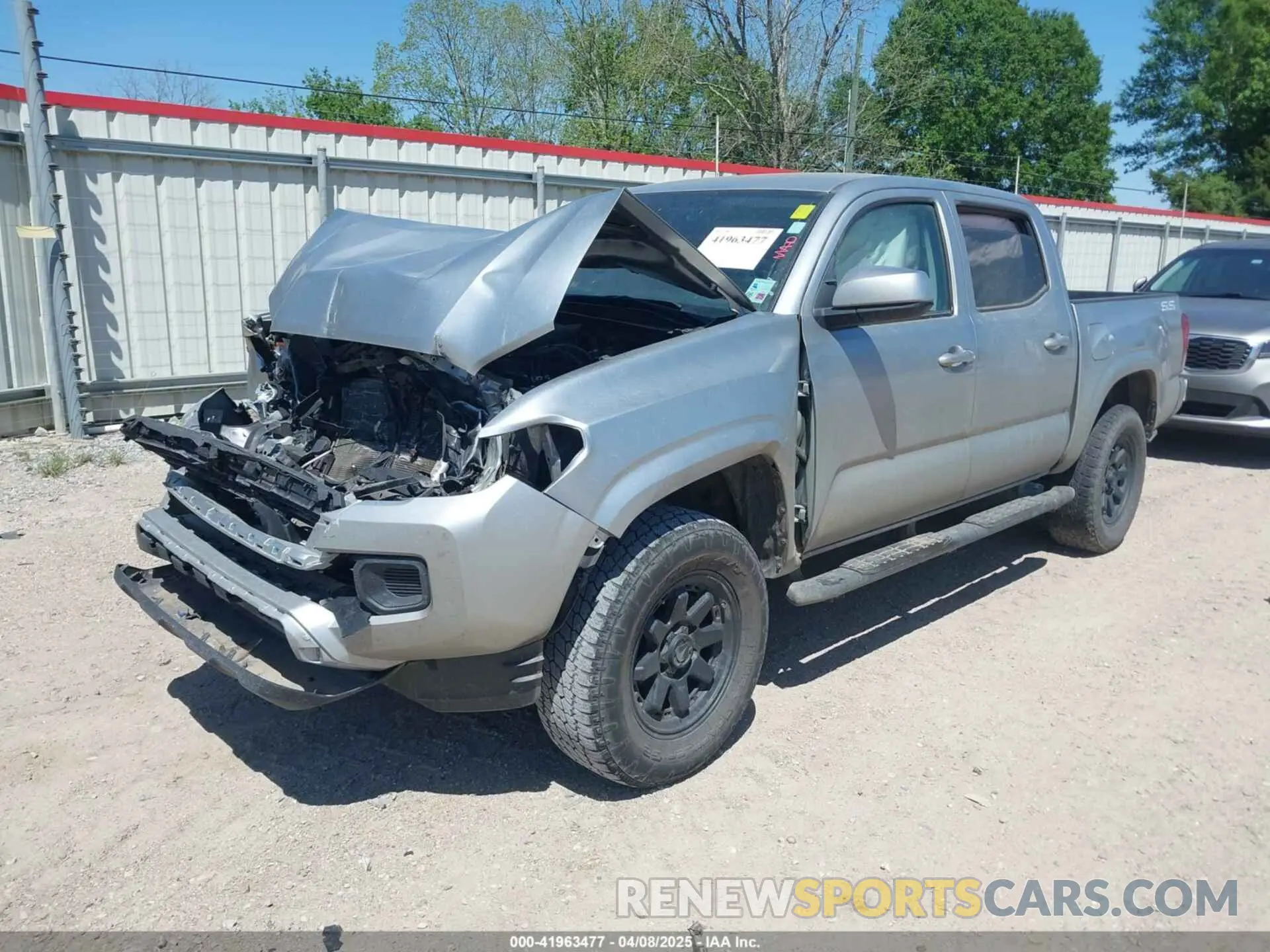 2 fotografías del automóvil dañado 3TYCZ5AN3PT135415 TOYOTA TACOMA 2023