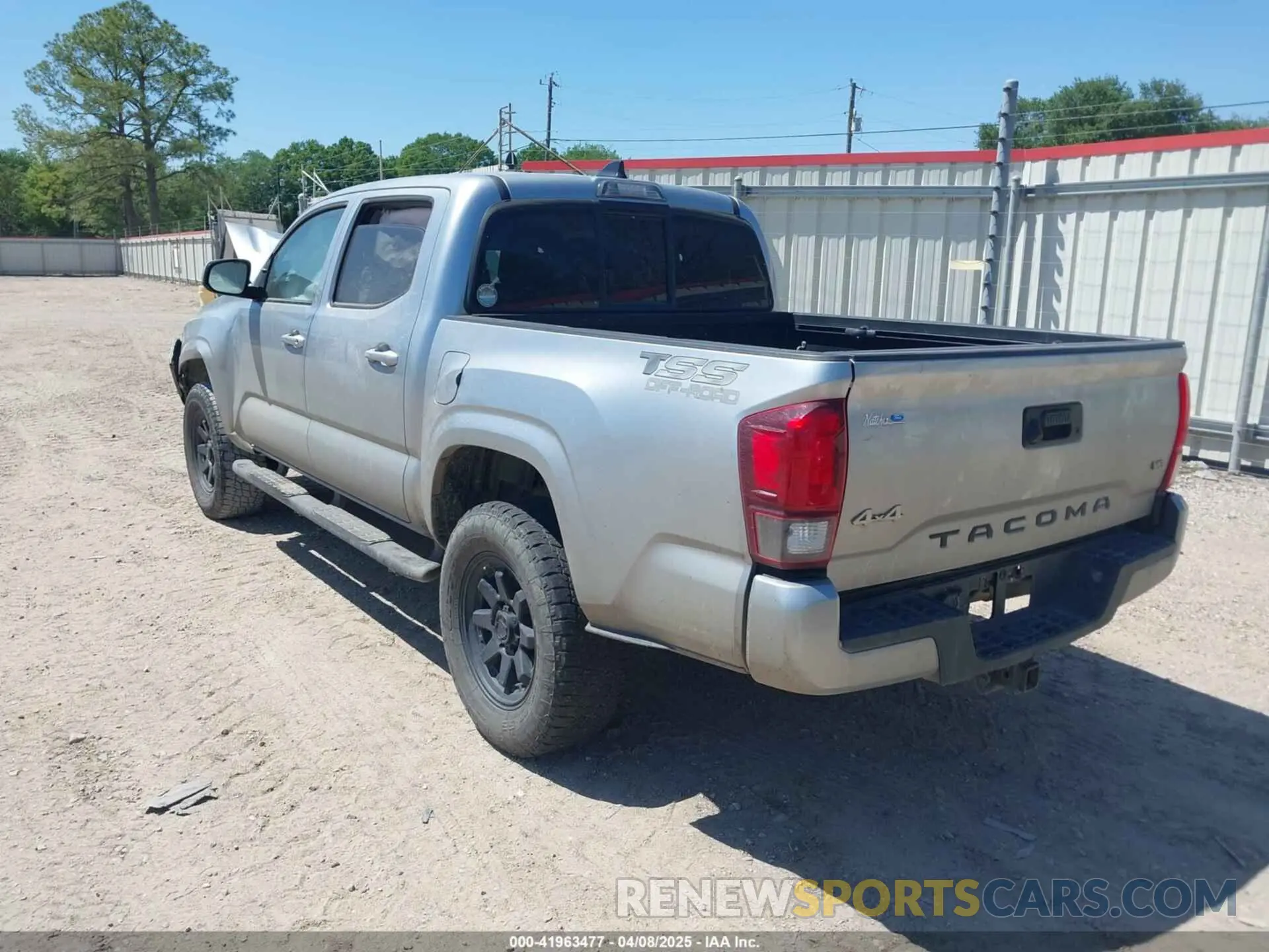 3 fotografías del automóvil dañado 3TYCZ5AN3PT135415 TOYOTA TACOMA 2023