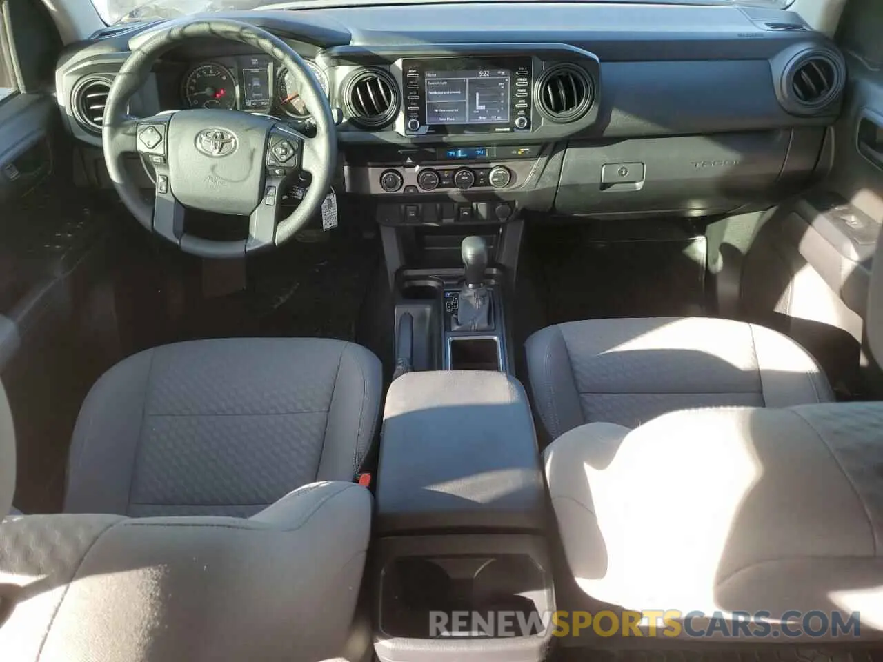 8 fotografías del automóvil dañado 3TYCZ5AN3PT137763 TOYOTA TACOMA 2023