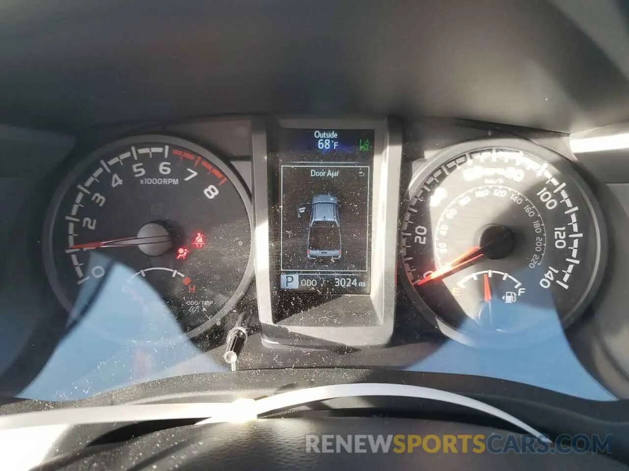 9 fotografías del automóvil dañado 3TYCZ5AN3PT137763 TOYOTA TACOMA 2023