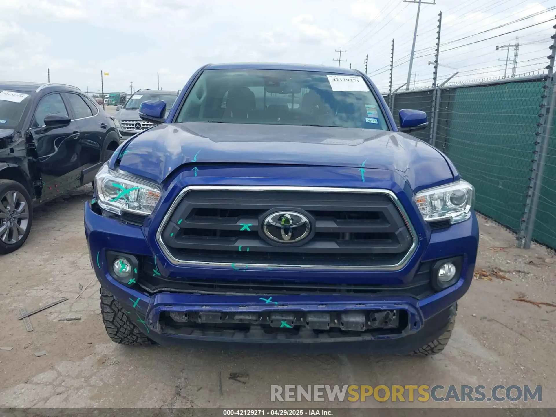 12 fotografías del automóvil dañado 3TYCZ5AN3PT154966 TOYOTA TACOMA 2023