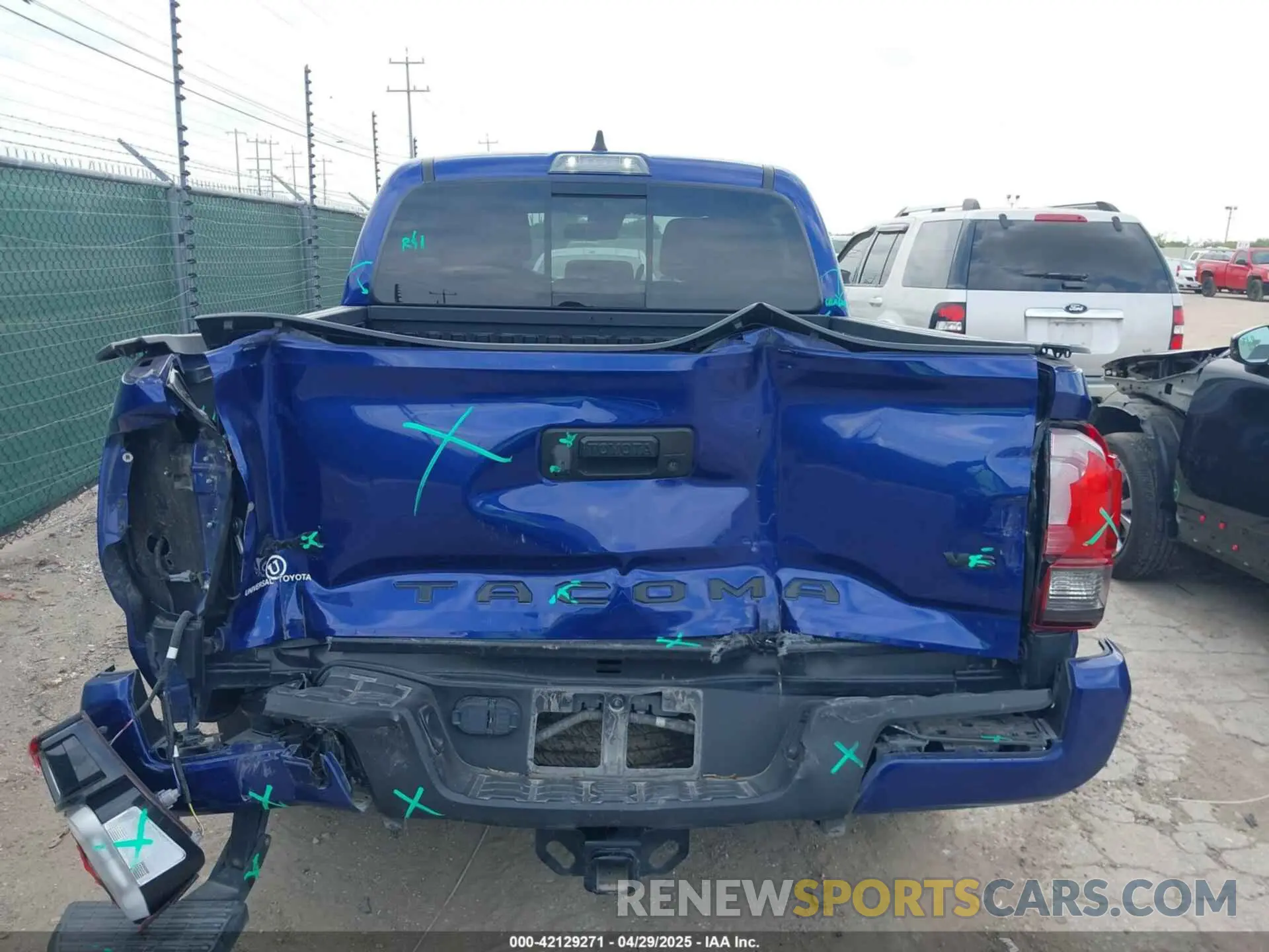 16 fotografías del automóvil dañado 3TYCZ5AN3PT154966 TOYOTA TACOMA 2023