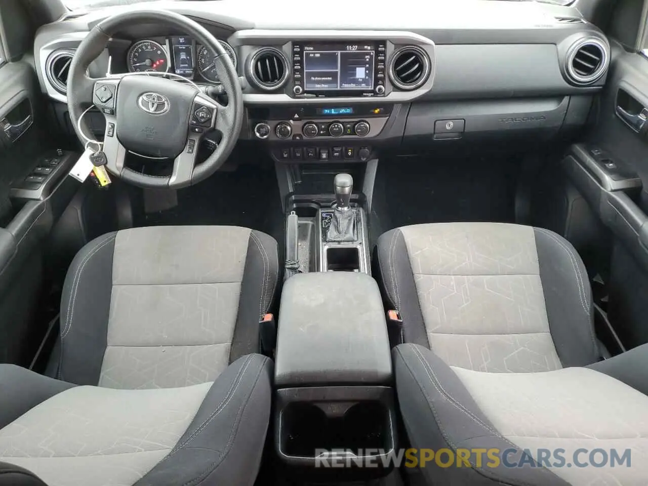 8 fotografías del automóvil dañado 3TYCZ5AN3PT156877 TOYOTA TACOMA 2023