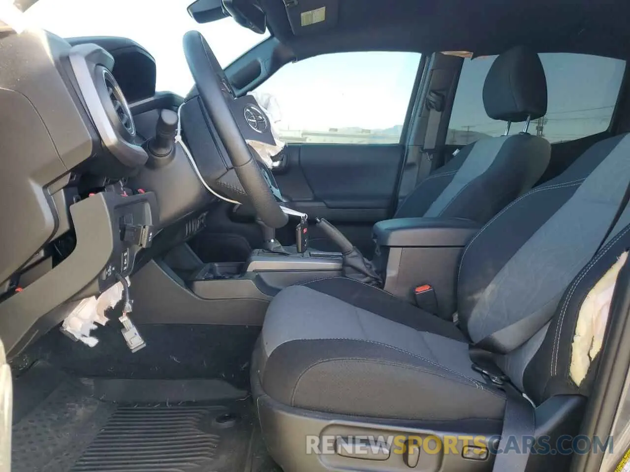 7 fotografías del automóvil dañado 3TYCZ5AN3PT174828 TOYOTA TACOMA 2023