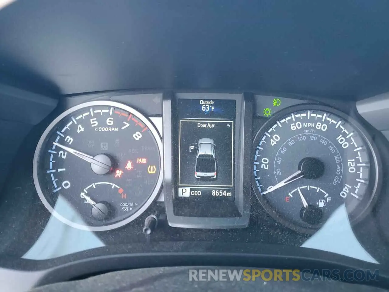 9 fotografías del automóvil dañado 3TYCZ5AN3PT174828 TOYOTA TACOMA 2023