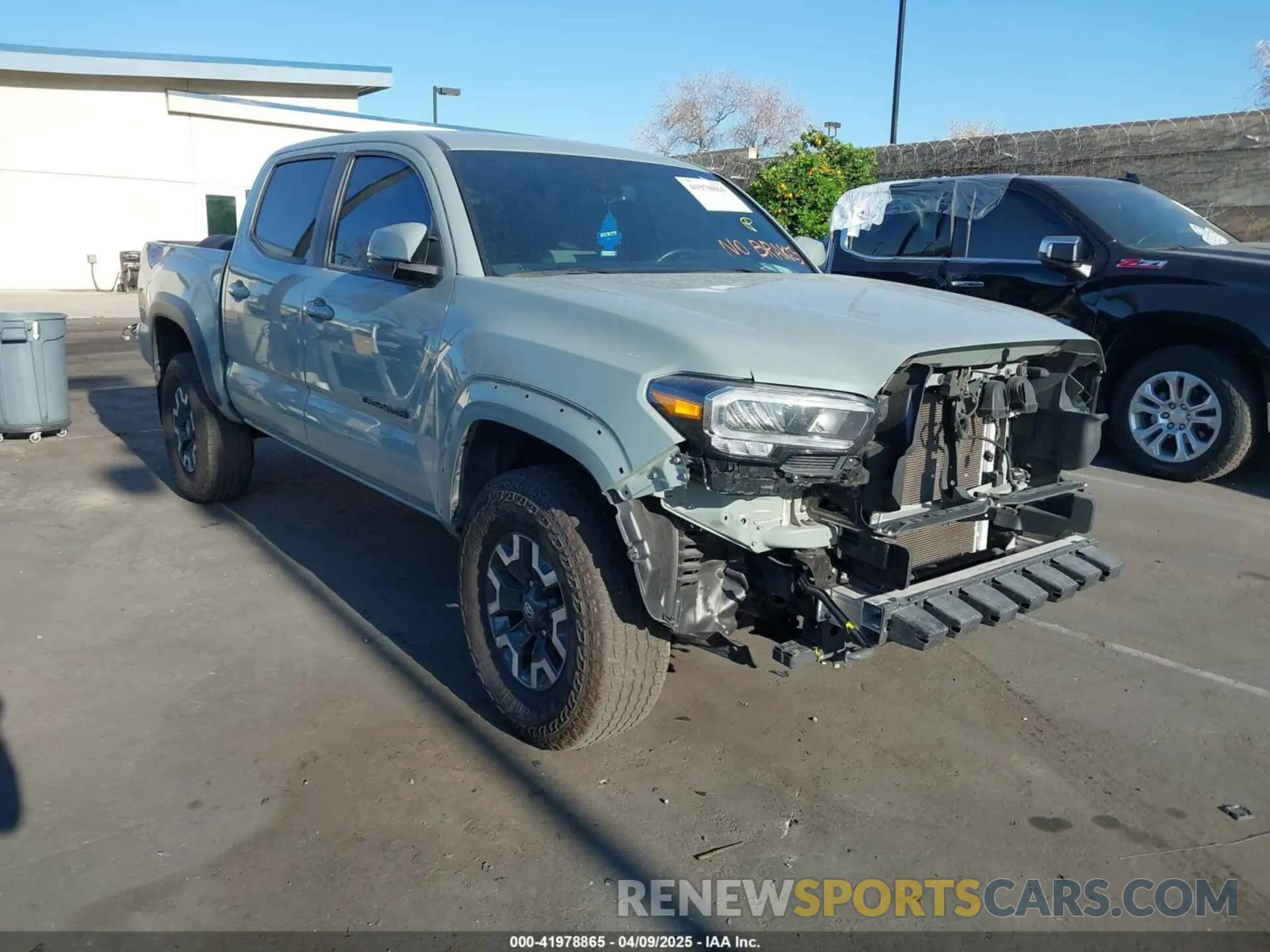 1 fotografías del automóvil dañado 3TYCZ5AN4PT123631 TOYOTA TACOMA 2023