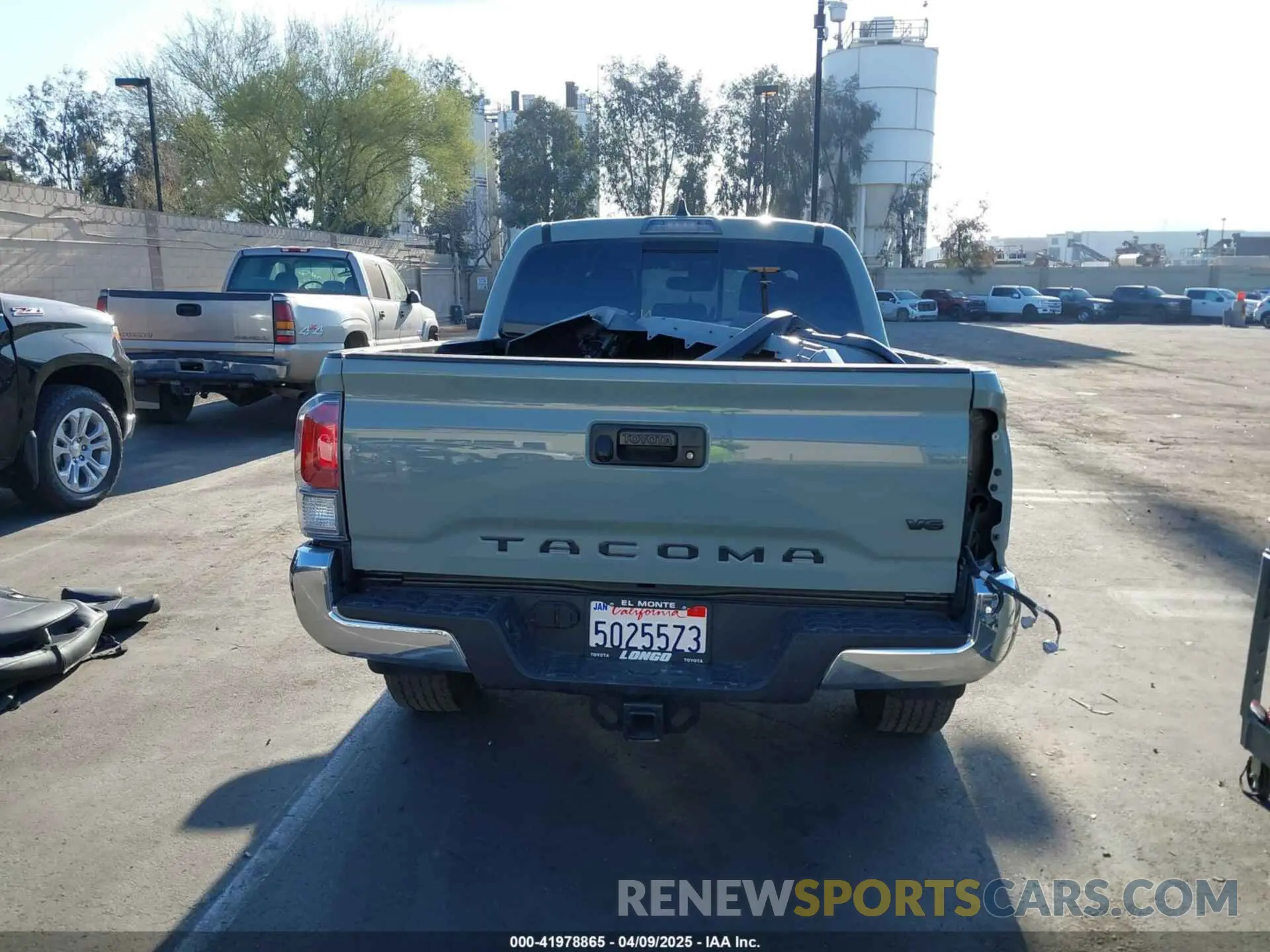 17 fotografías del automóvil dañado 3TYCZ5AN4PT123631 TOYOTA TACOMA 2023