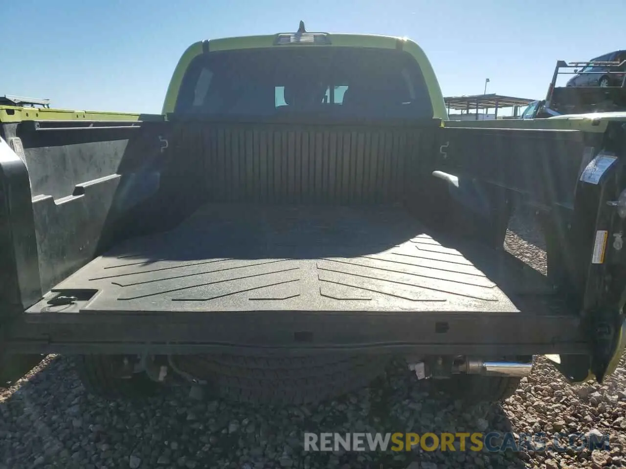 6 fotografías del automóvil dañado 3TYCZ5AN4PT127047 TOYOTA TACOMA 2023