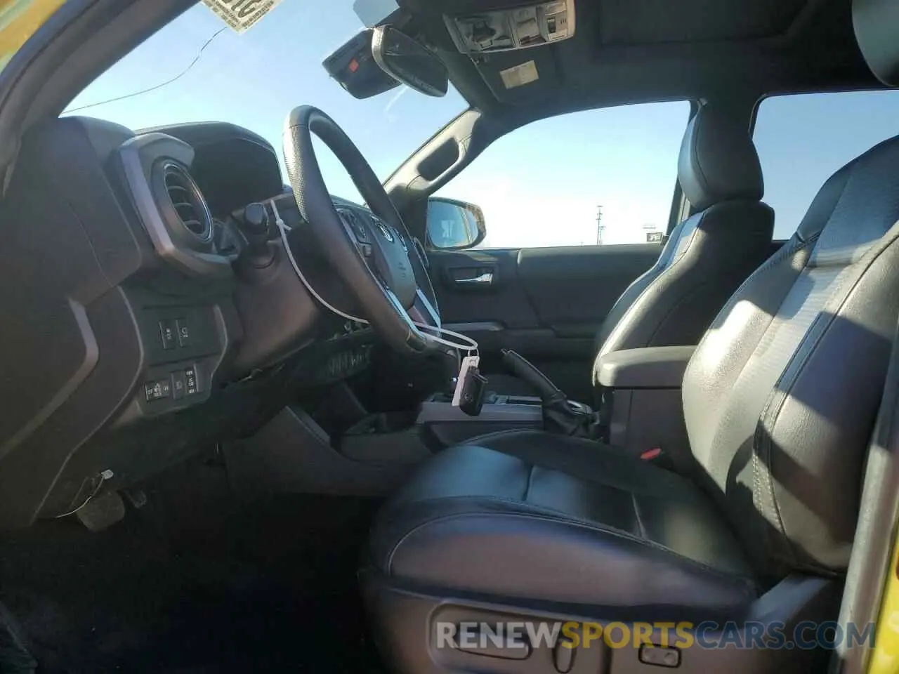 7 fotografías del automóvil dañado 3TYCZ5AN4PT127047 TOYOTA TACOMA 2023
