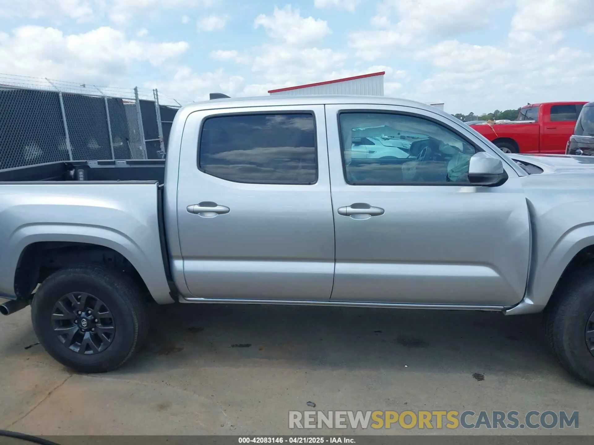 13 fotografías del automóvil dañado 3TYCZ5AN4PT149730 TOYOTA TACOMA 2023