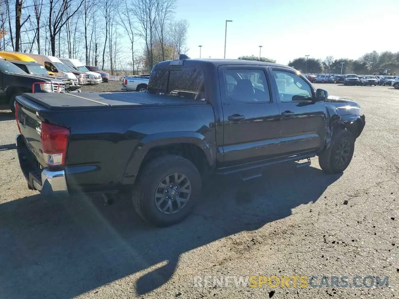 3 fotografías del automóvil dañado 3TYCZ5AN5PT127428 TOYOTA TACOMA 2023