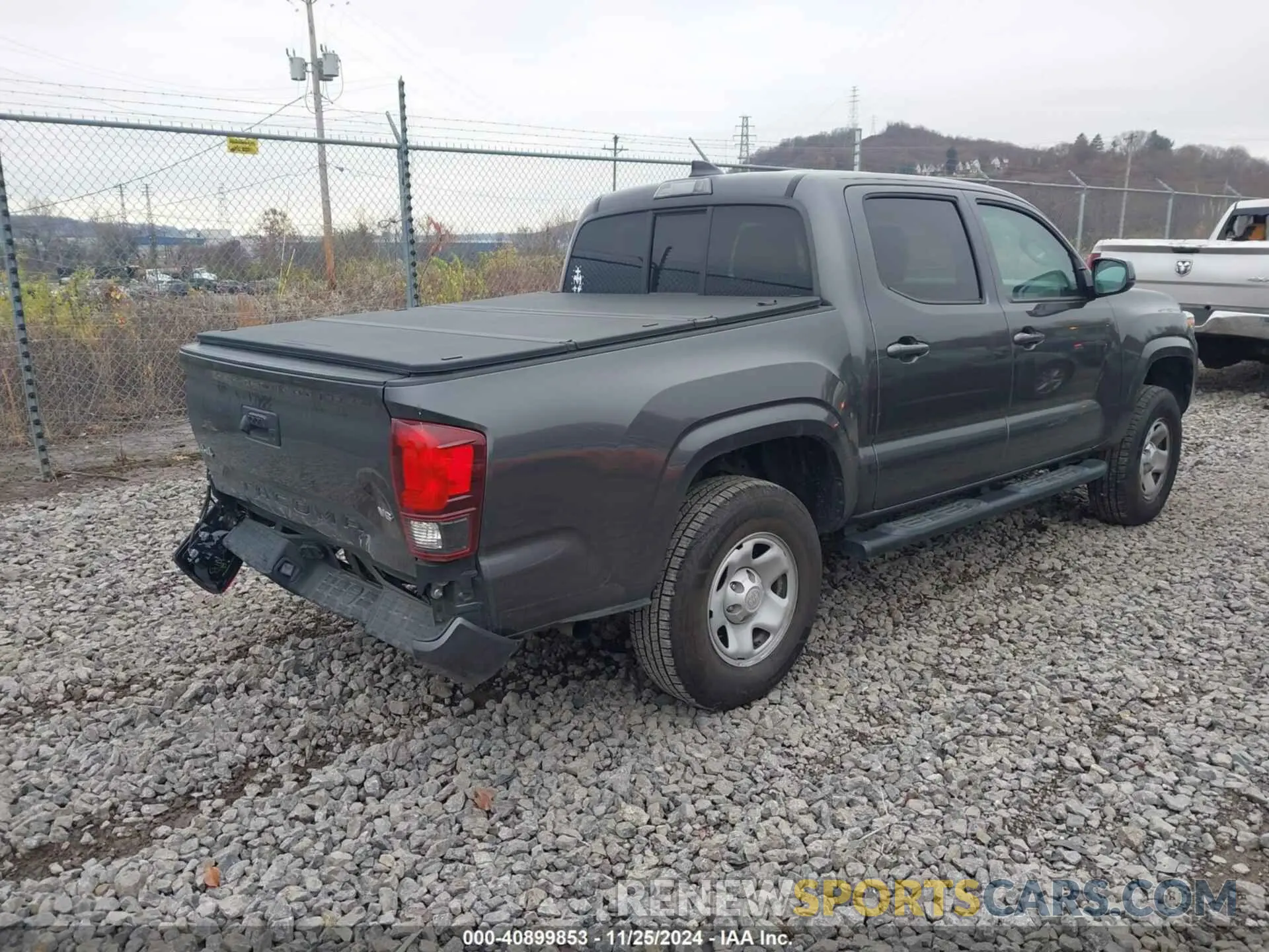 4 fotografías del automóvil dañado 3TYCZ5AN5PT138803 TOYOTA TACOMA 2023