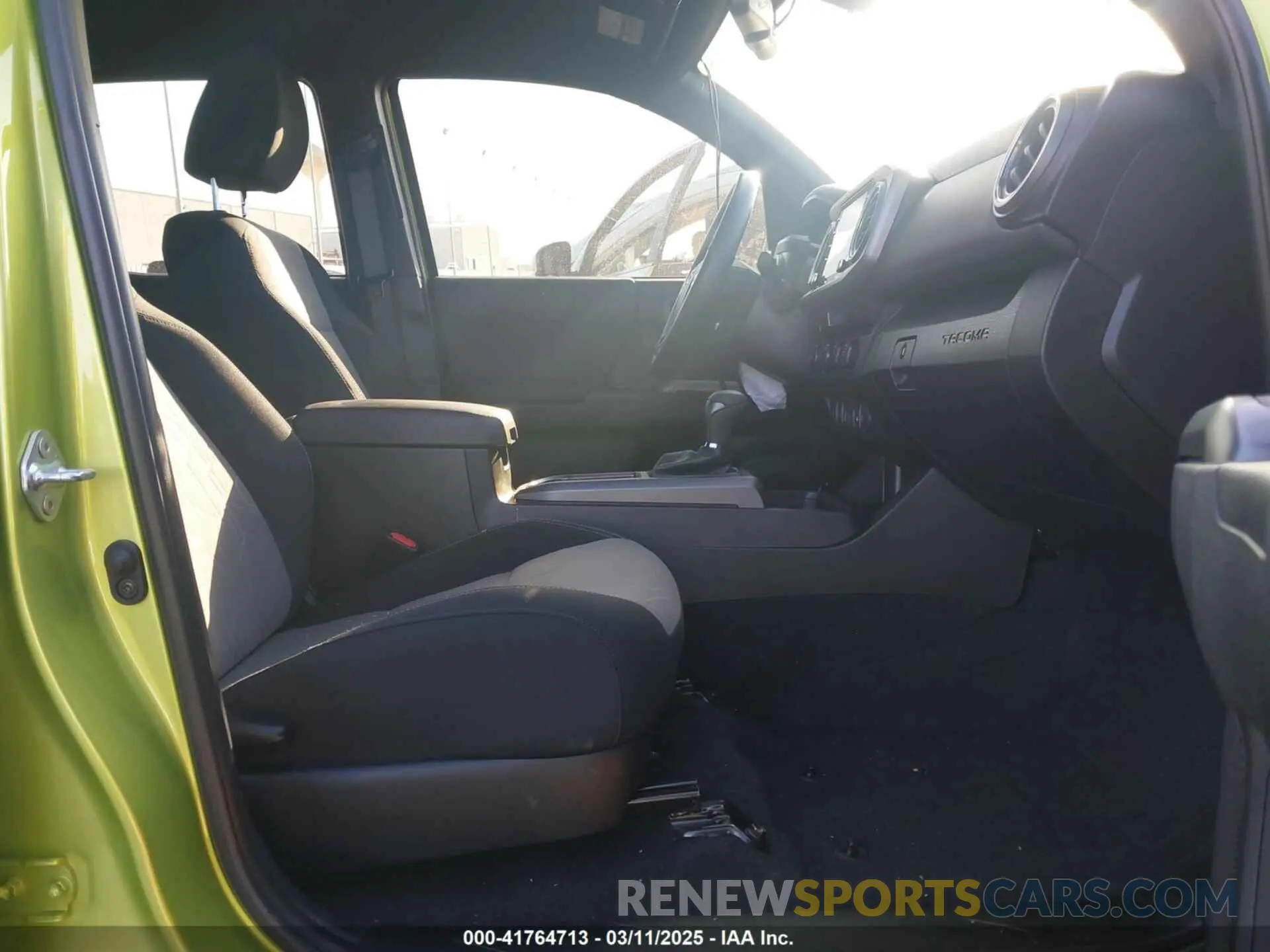 5 fotografías del automóvil dañado 3TYCZ5AN6PT152645 TOYOTA TACOMA 2023