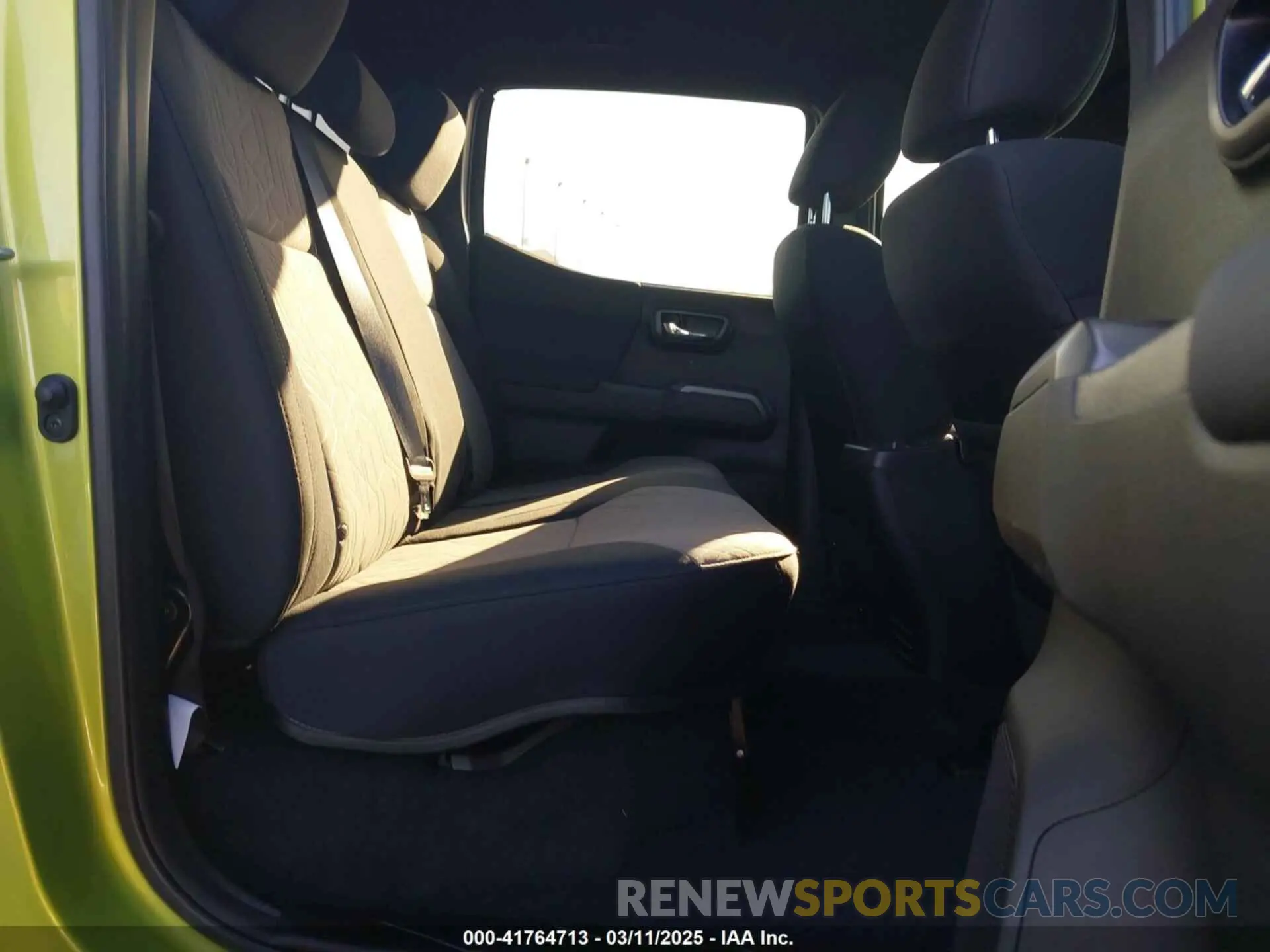 8 fotografías del automóvil dañado 3TYCZ5AN6PT152645 TOYOTA TACOMA 2023