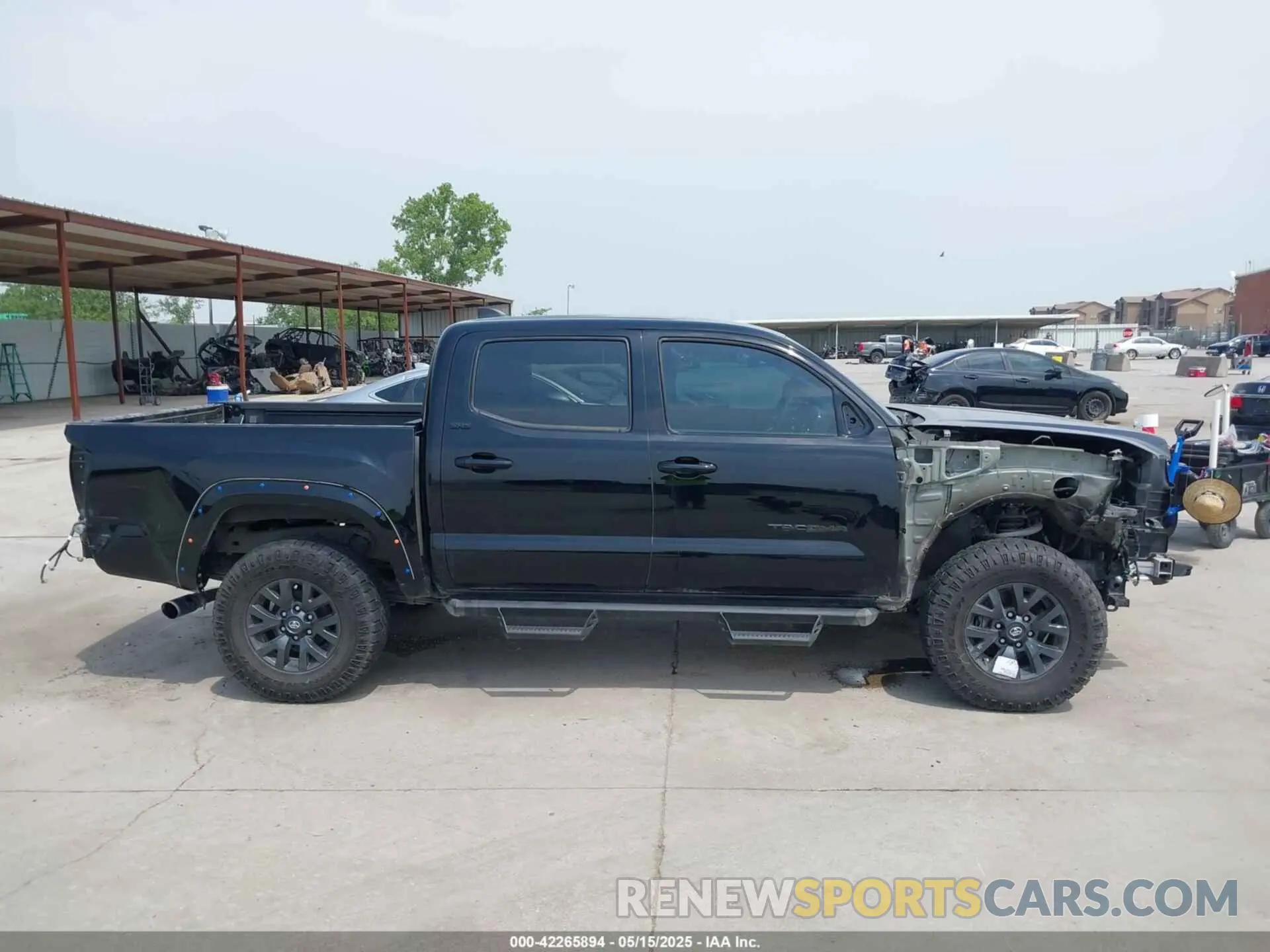 14 fotografías del automóvil dañado 3TYCZ5AN6PT167436 TOYOTA TACOMA 2023
