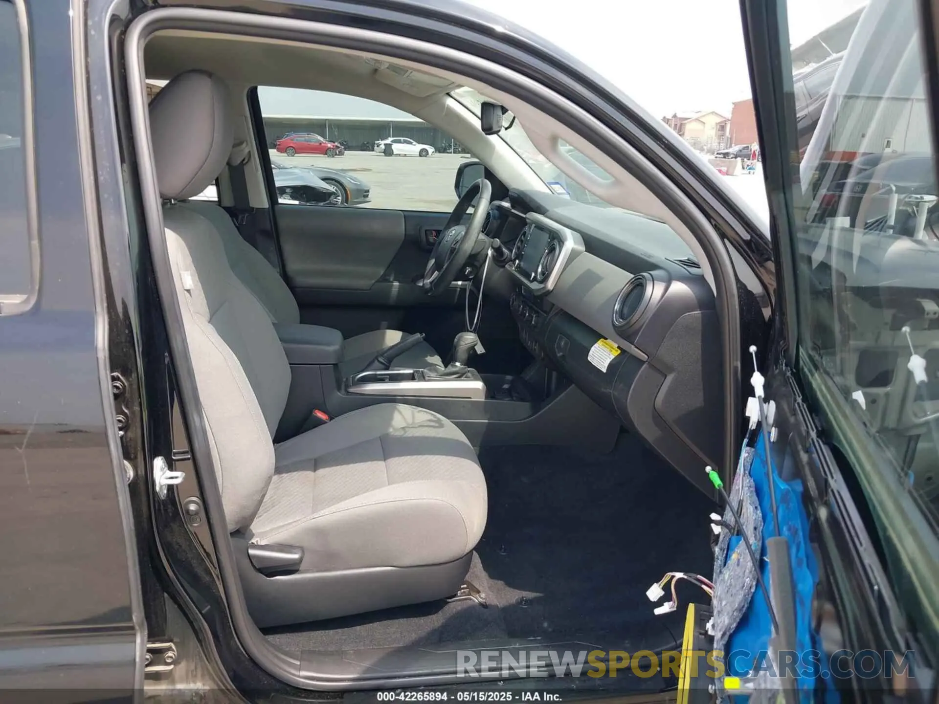 5 fotografías del automóvil dañado 3TYCZ5AN6PT167436 TOYOTA TACOMA 2023