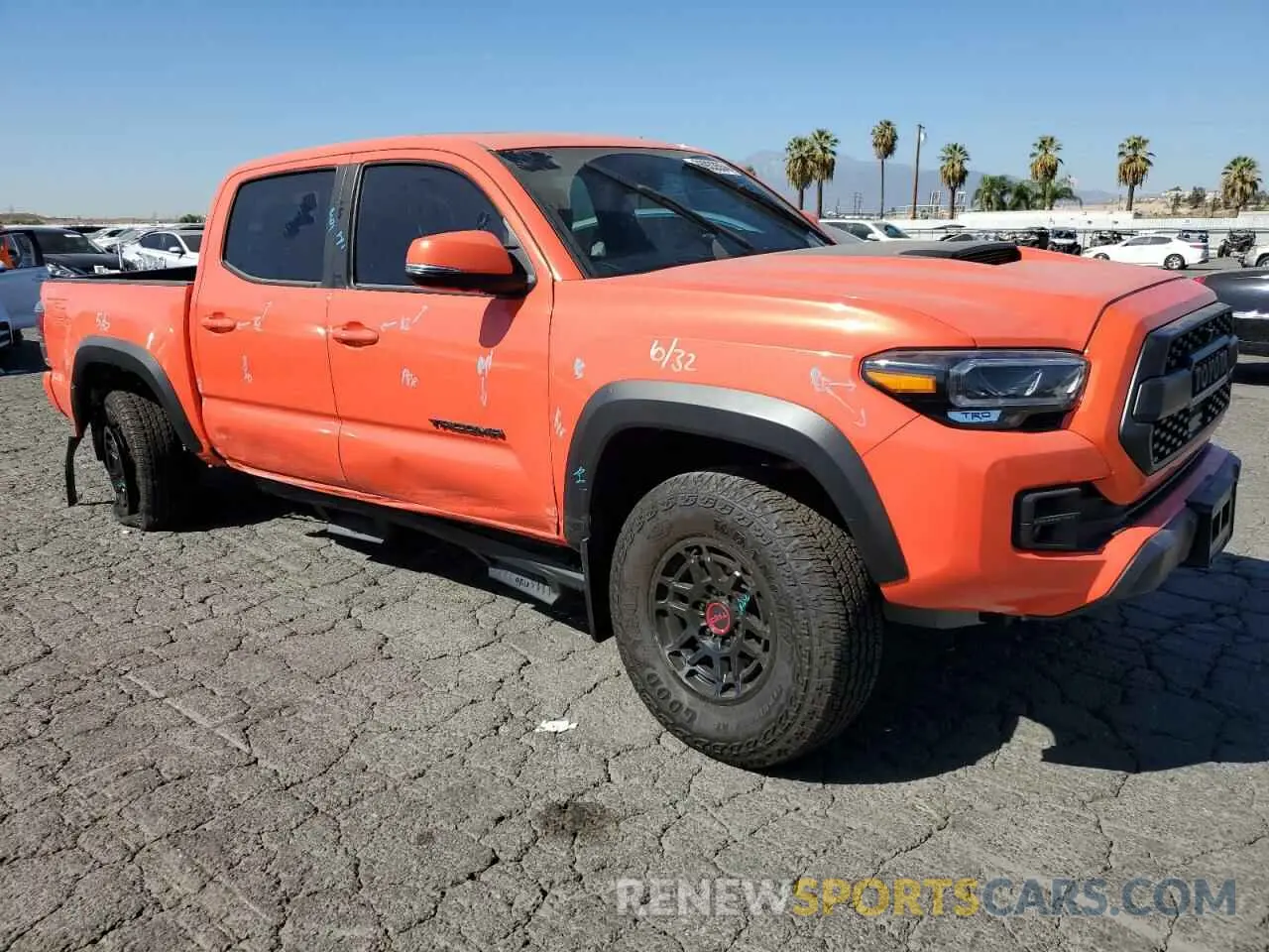 4 fotografías del automóvil dañado 3TYCZ5AN7PT169177 TOYOTA TACOMA 2023