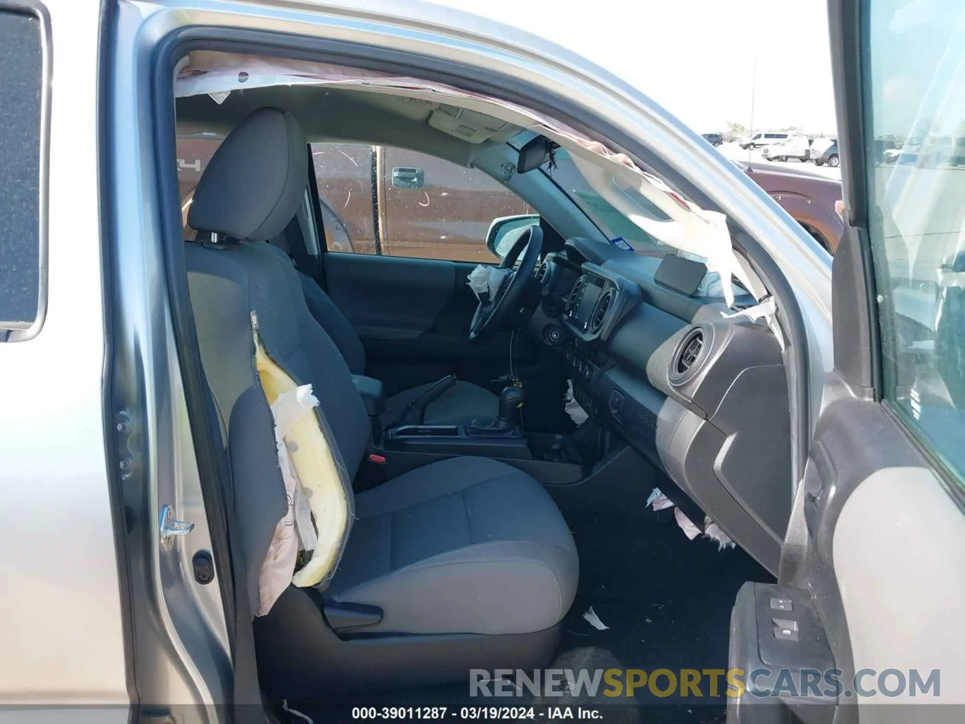 5 fotografías del automóvil dañado 3TYCZ5AN8PT148614 TOYOTA TACOMA 2023