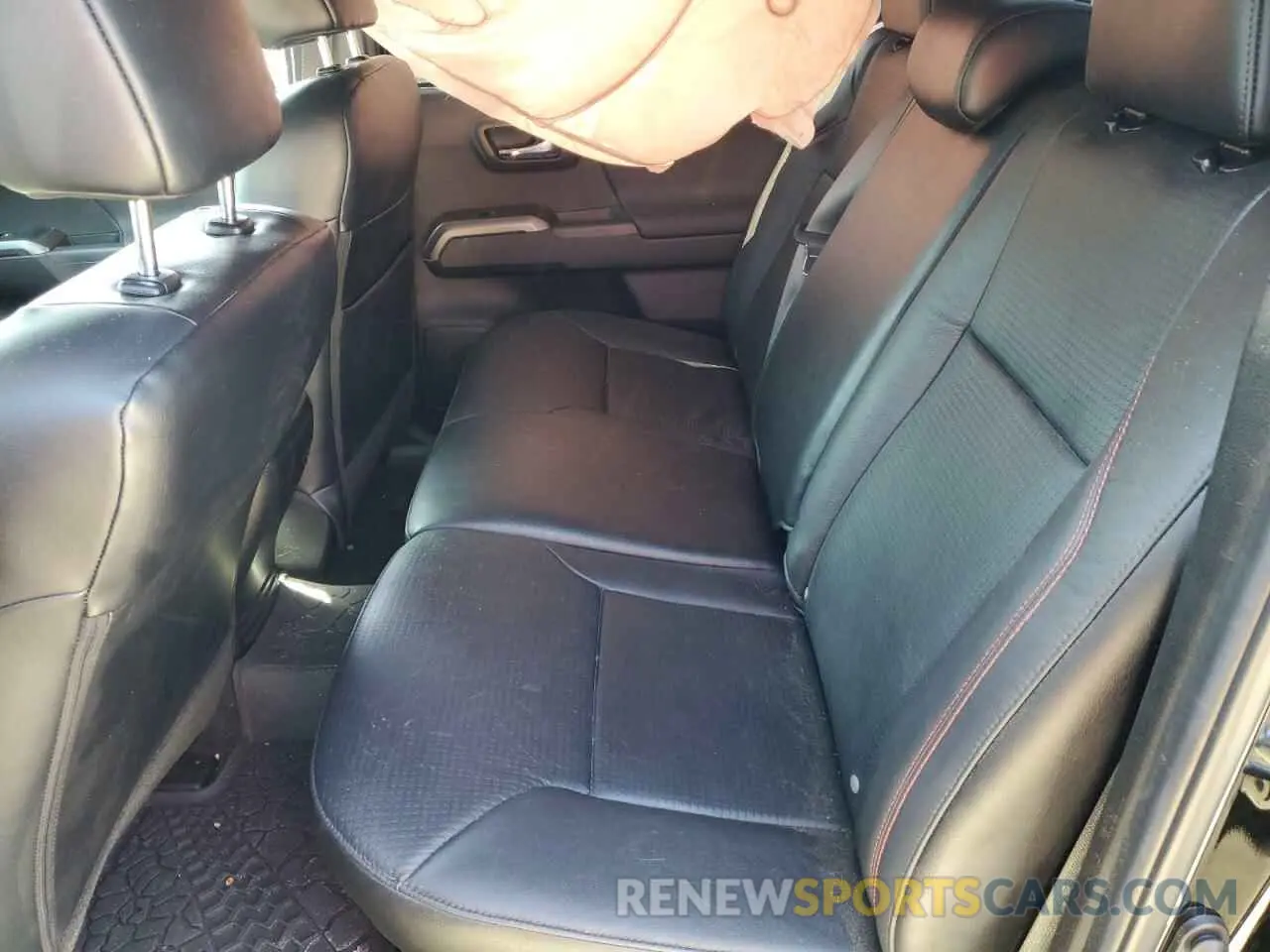 10 fotografías del automóvil dañado 3TYCZ5AN8PT157703 TOYOTA TACOMA 2023