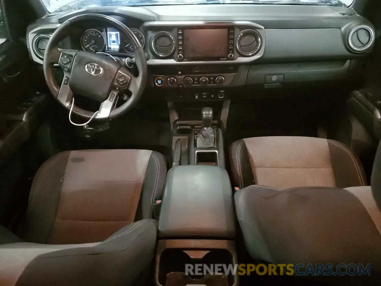 8 fotografías del automóvil dañado 3TYCZ5AN8PT159581 TOYOTA TACOMA 2023