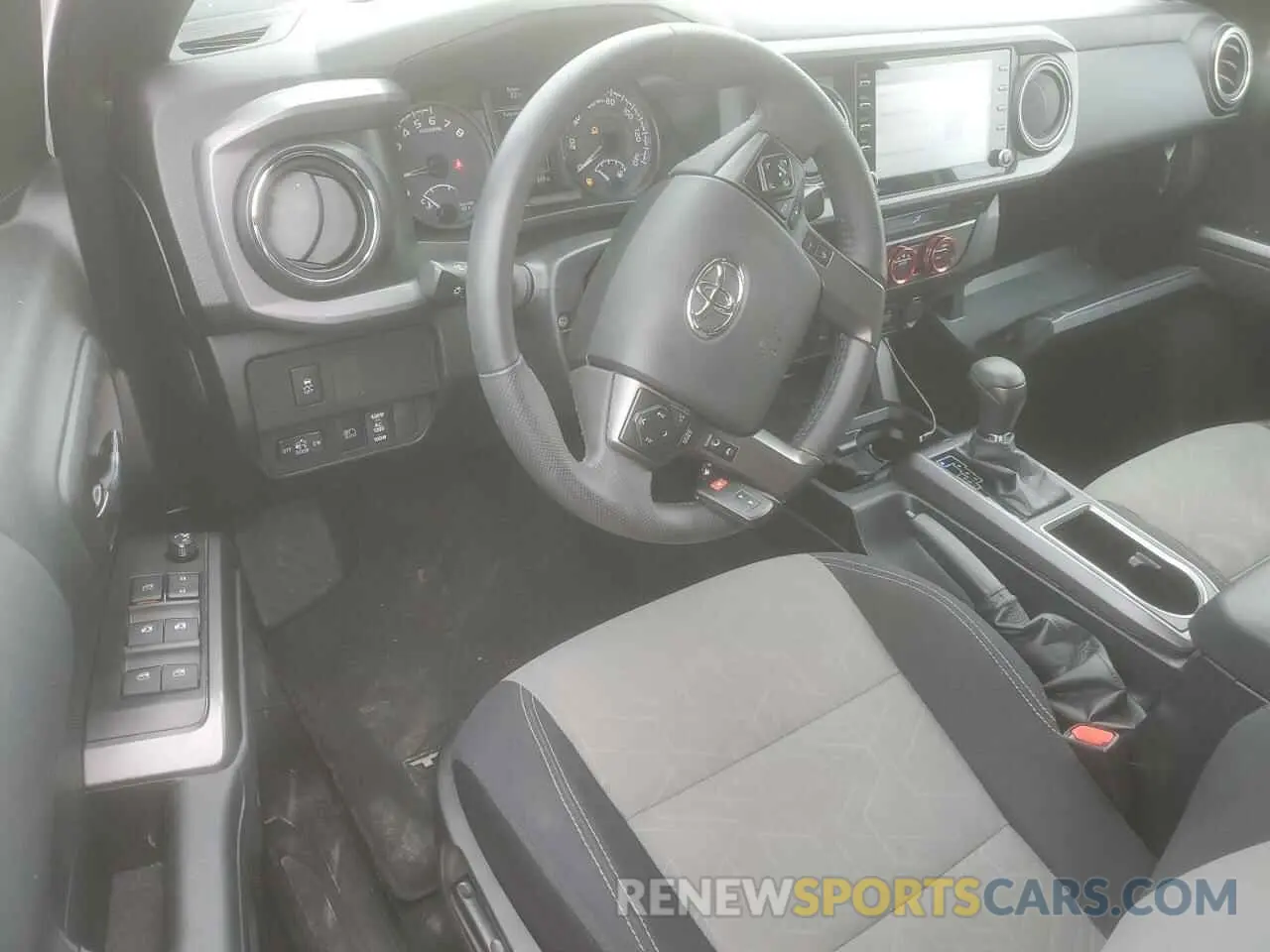 8 fotografías del automóvil dañado 3TYCZ5AN8PT167874 TOYOTA TACOMA 2023