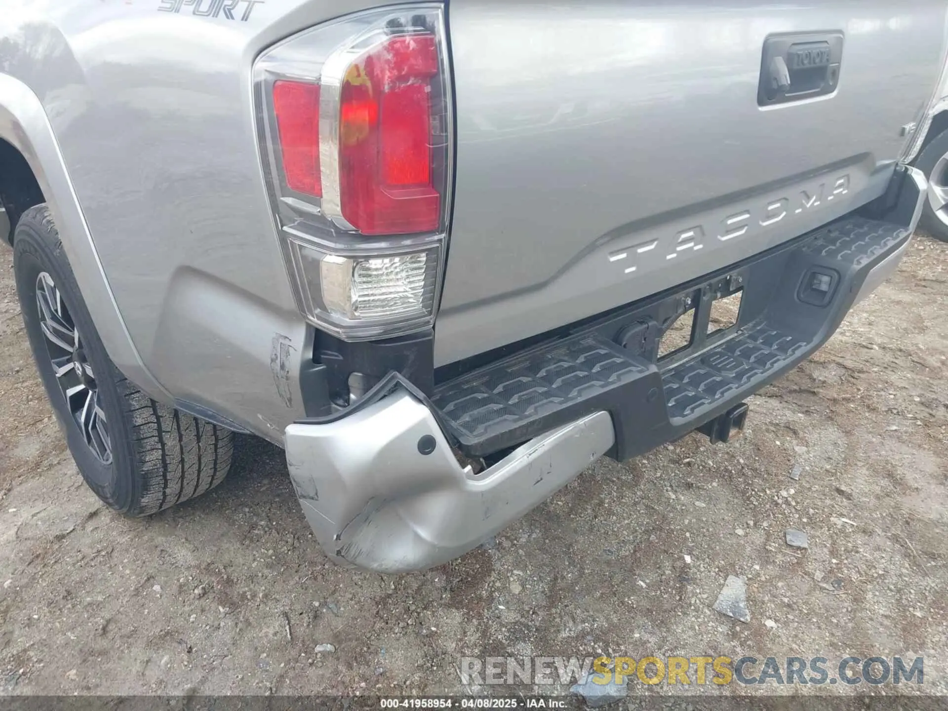 17 fotografías del automóvil dañado 3TYCZ5AN9PT112737 TOYOTA TACOMA 2023