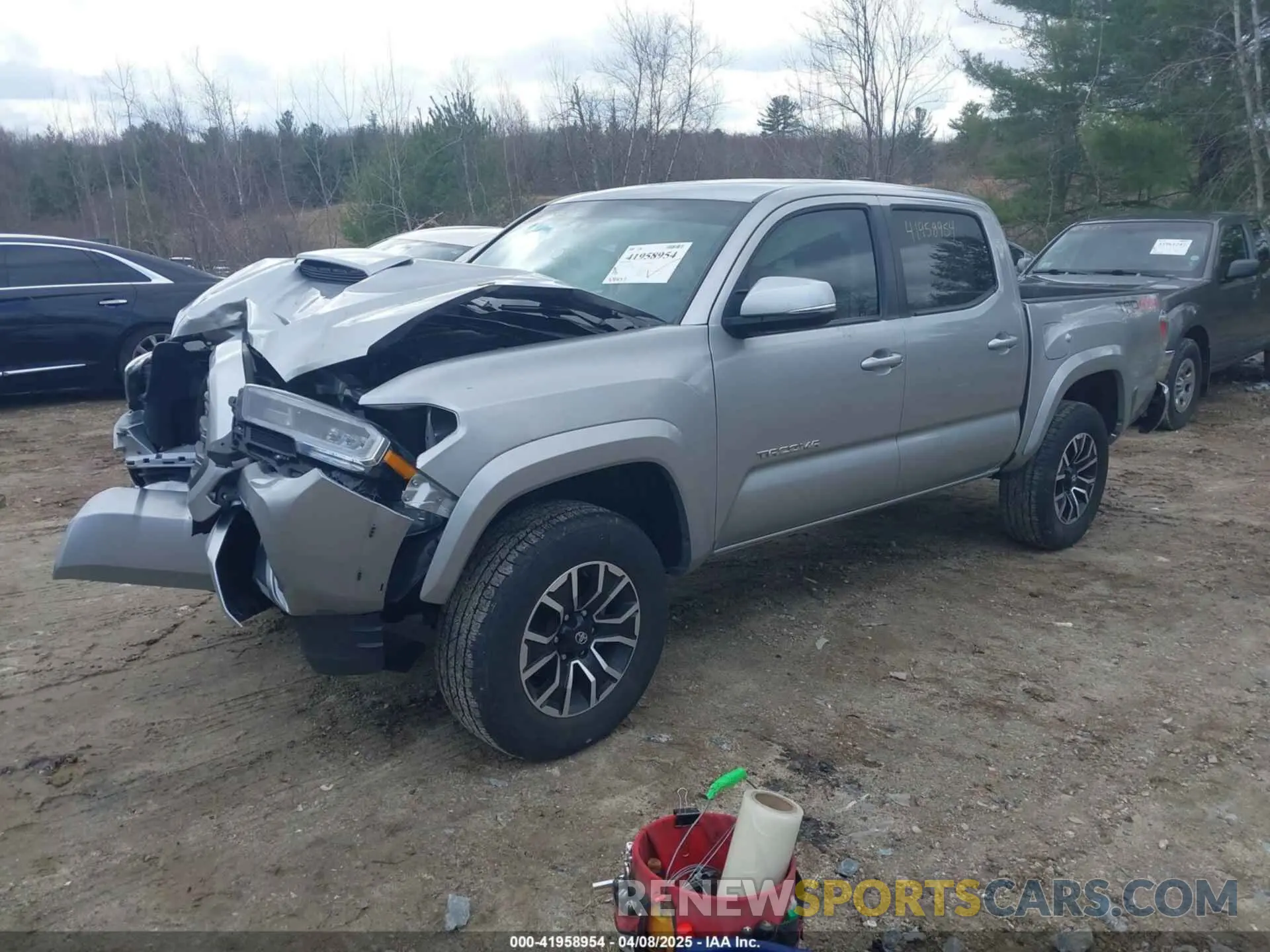 2 fotografías del automóvil dañado 3TYCZ5AN9PT112737 TOYOTA TACOMA 2023