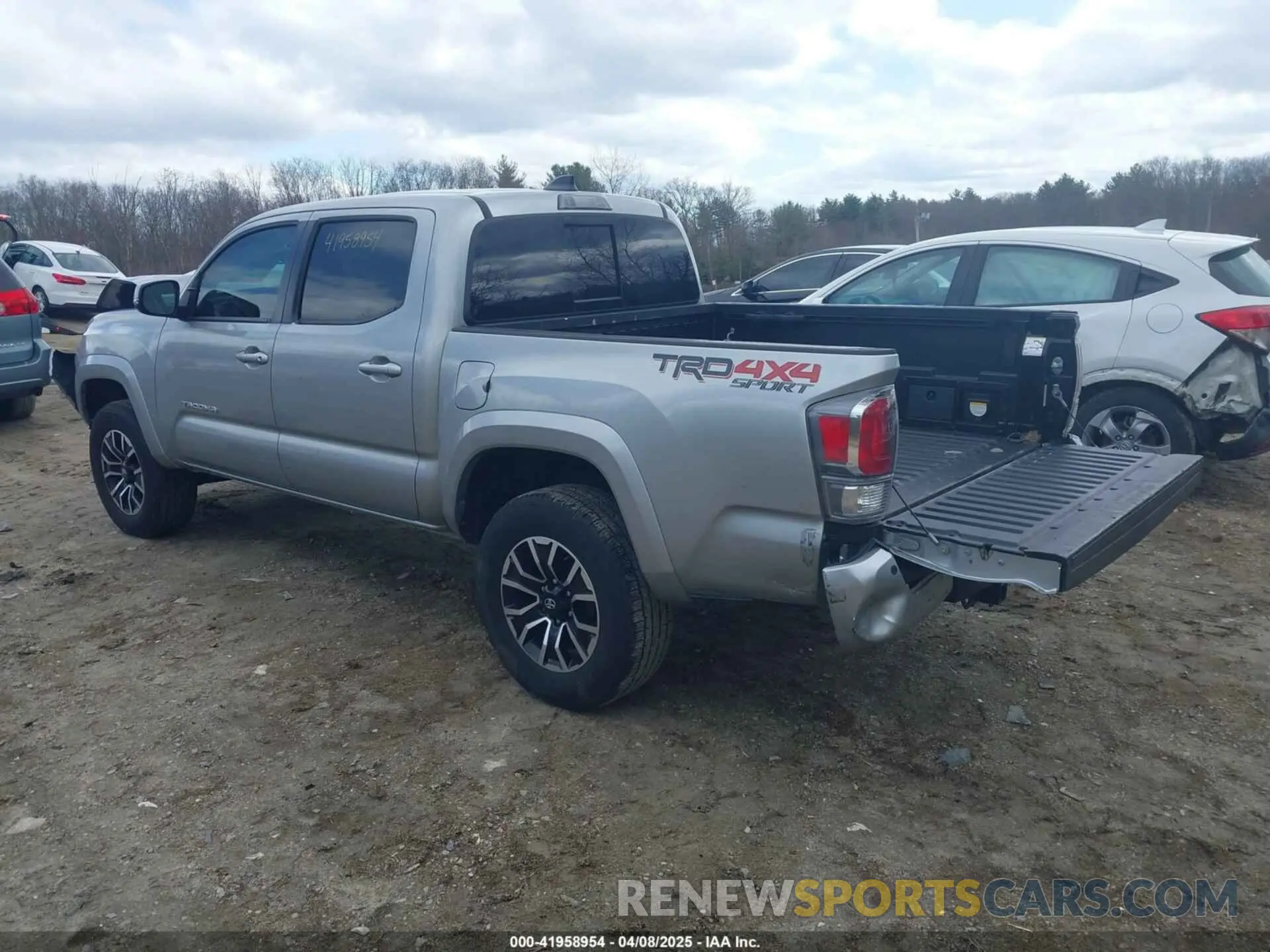 3 fotografías del automóvil dañado 3TYCZ5AN9PT112737 TOYOTA TACOMA 2023