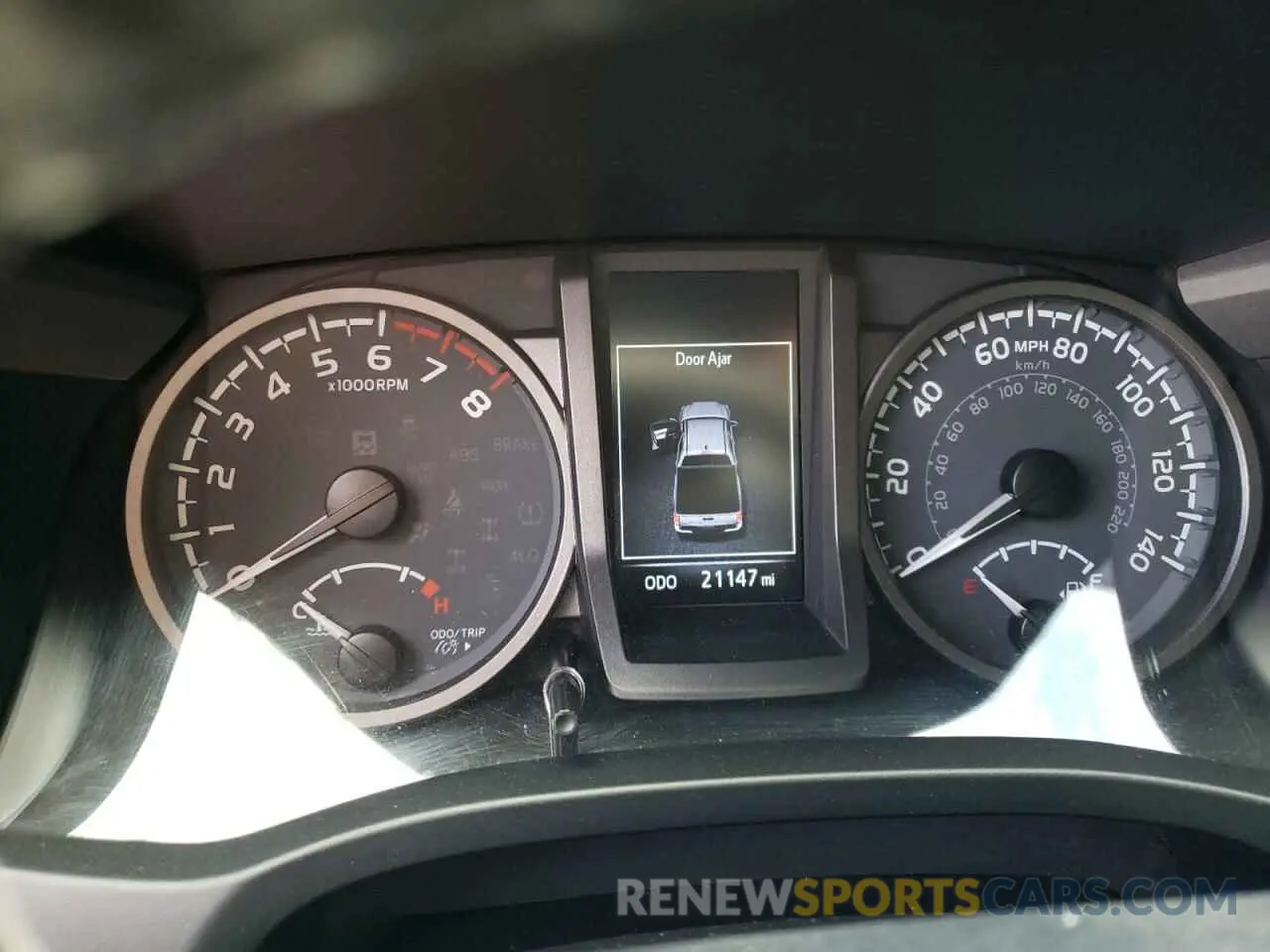 9 fotografías del automóvil dañado 3TYCZ5AN9PT151621 TOYOTA TACOMA 2023