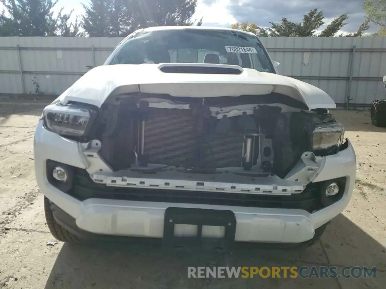 5 fotografías del automóvil dañado 3TYCZ5ANXPT156729 TOYOTA TACOMA 2023
