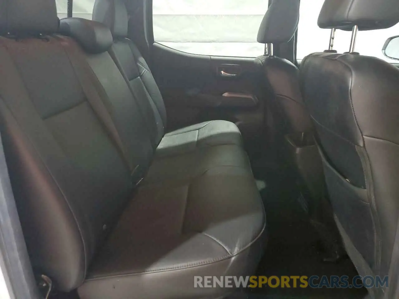 10 fotografías del automóvil dañado 3TYDZ5BN0PT029779 TOYOTA TACOMA 2023