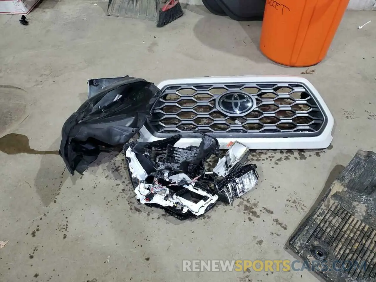 12 fotografías del automóvil dañado 3TYDZ5BN0PT029779 TOYOTA TACOMA 2023