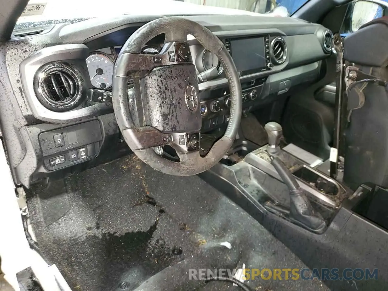 8 fotografías del automóvil dañado 3TYDZ5BN3PT029775 TOYOTA TACOMA 2023