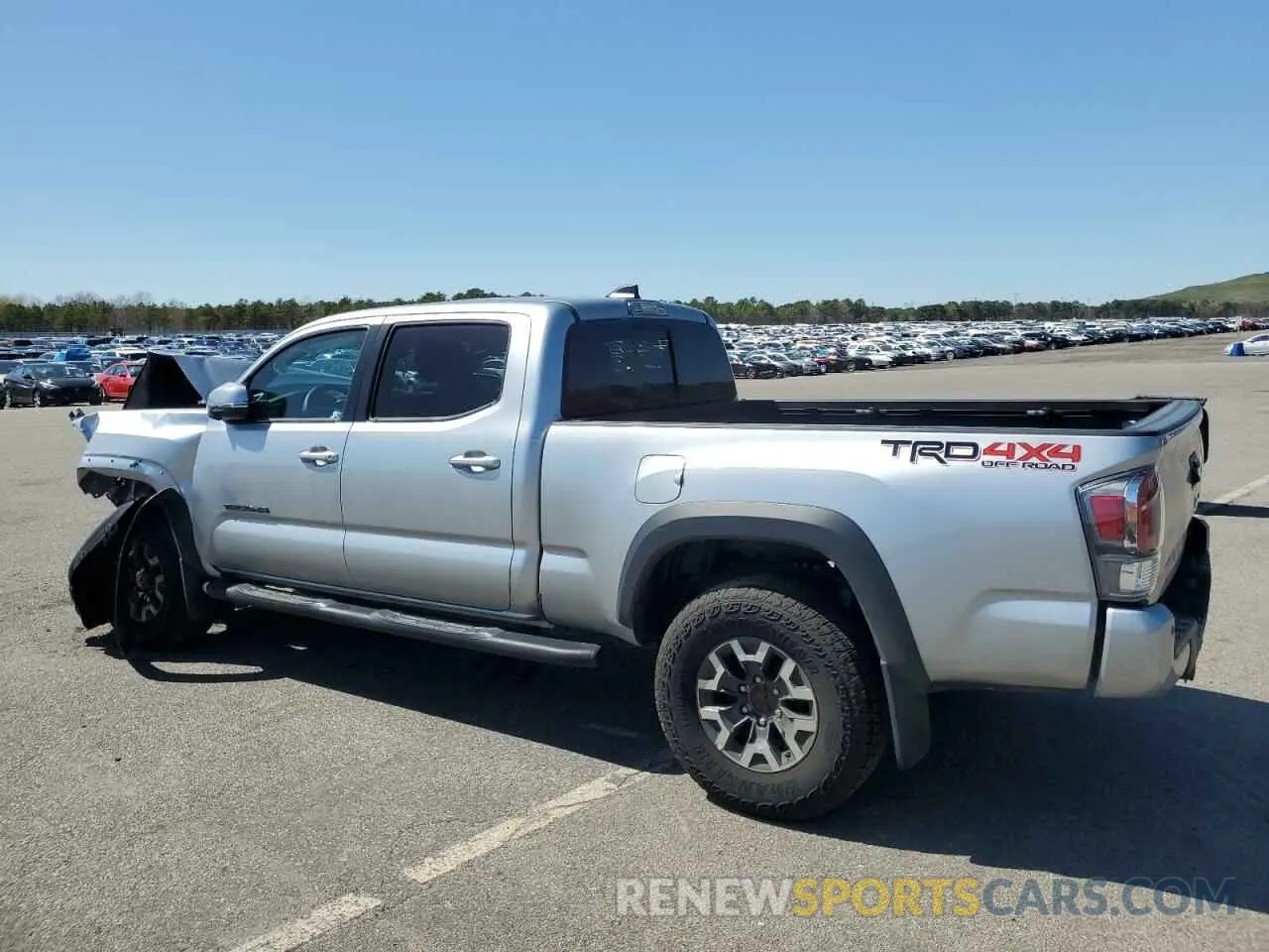 2 fotografías del automóvil dañado 3TYDZ5BN5PT036338 TOYOTA TACOMA 2023