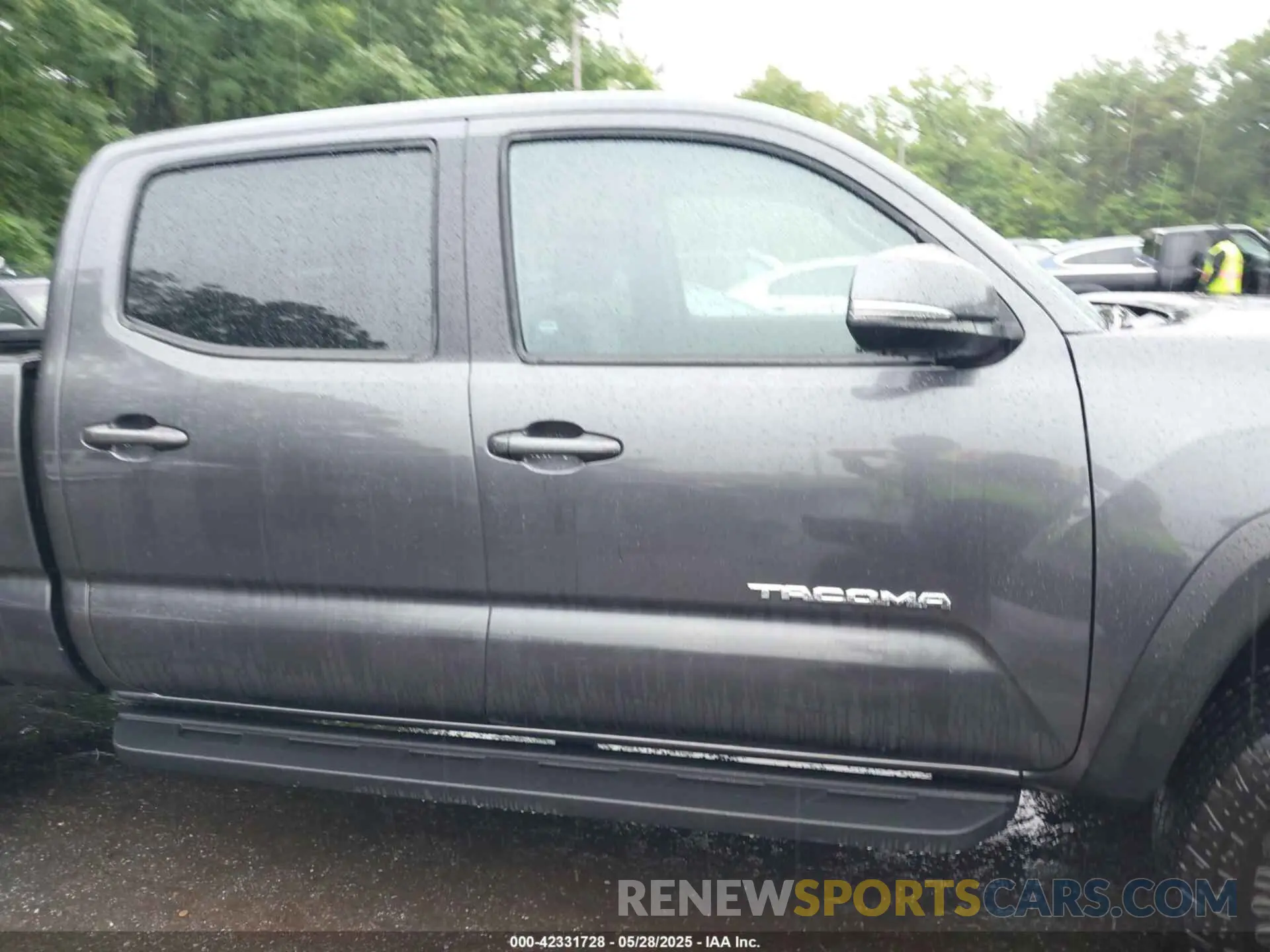 13 fotografías del automóvil dañado 3TYDZ5BN9PT034608 TOYOTA TACOMA 2023