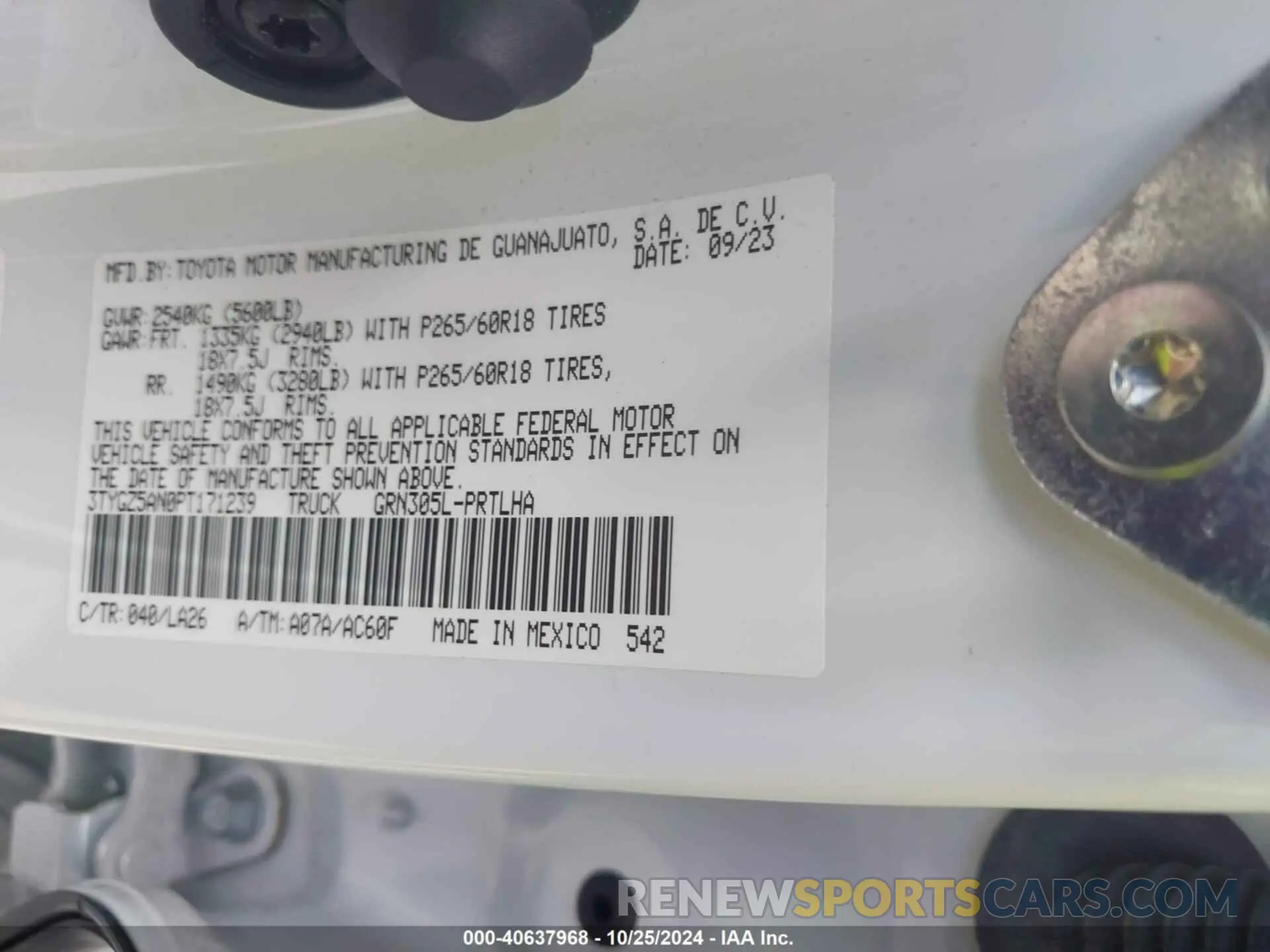 9 fotografías del automóvil dañado 3TYGZ5AN0PT171239 TOYOTA TACOMA 2023