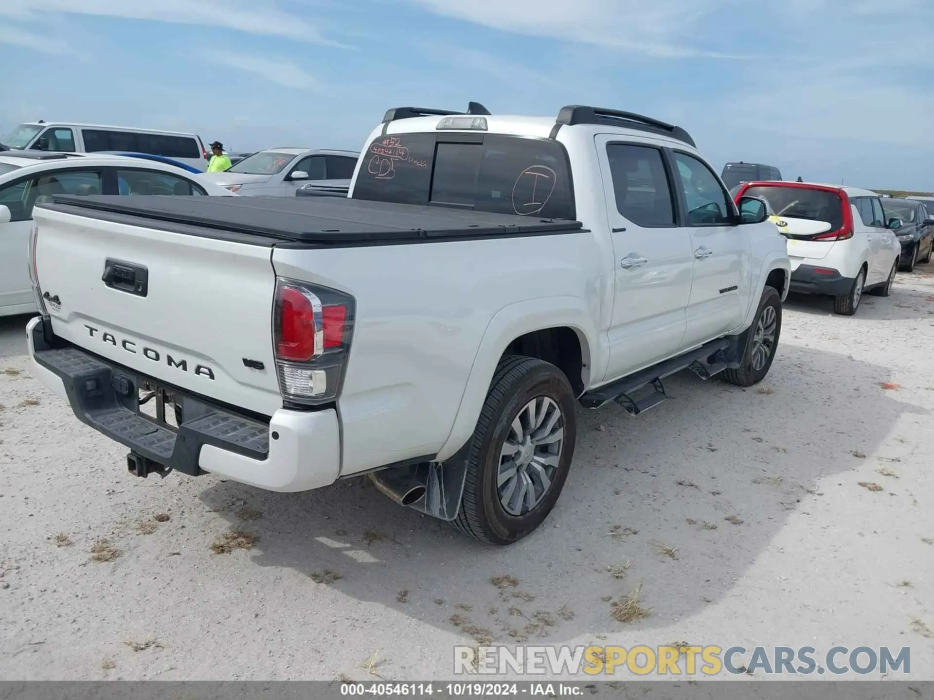 4 fotografías del automóvil dañado 3TYGZ5AN4PT176170 TOYOTA TACOMA 2023