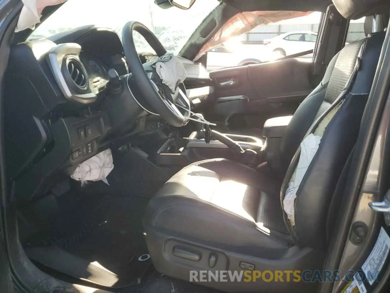 7 fotografías del automóvil dañado 3TYGZ5AN5PT174590 TOYOTA TACOMA 2023