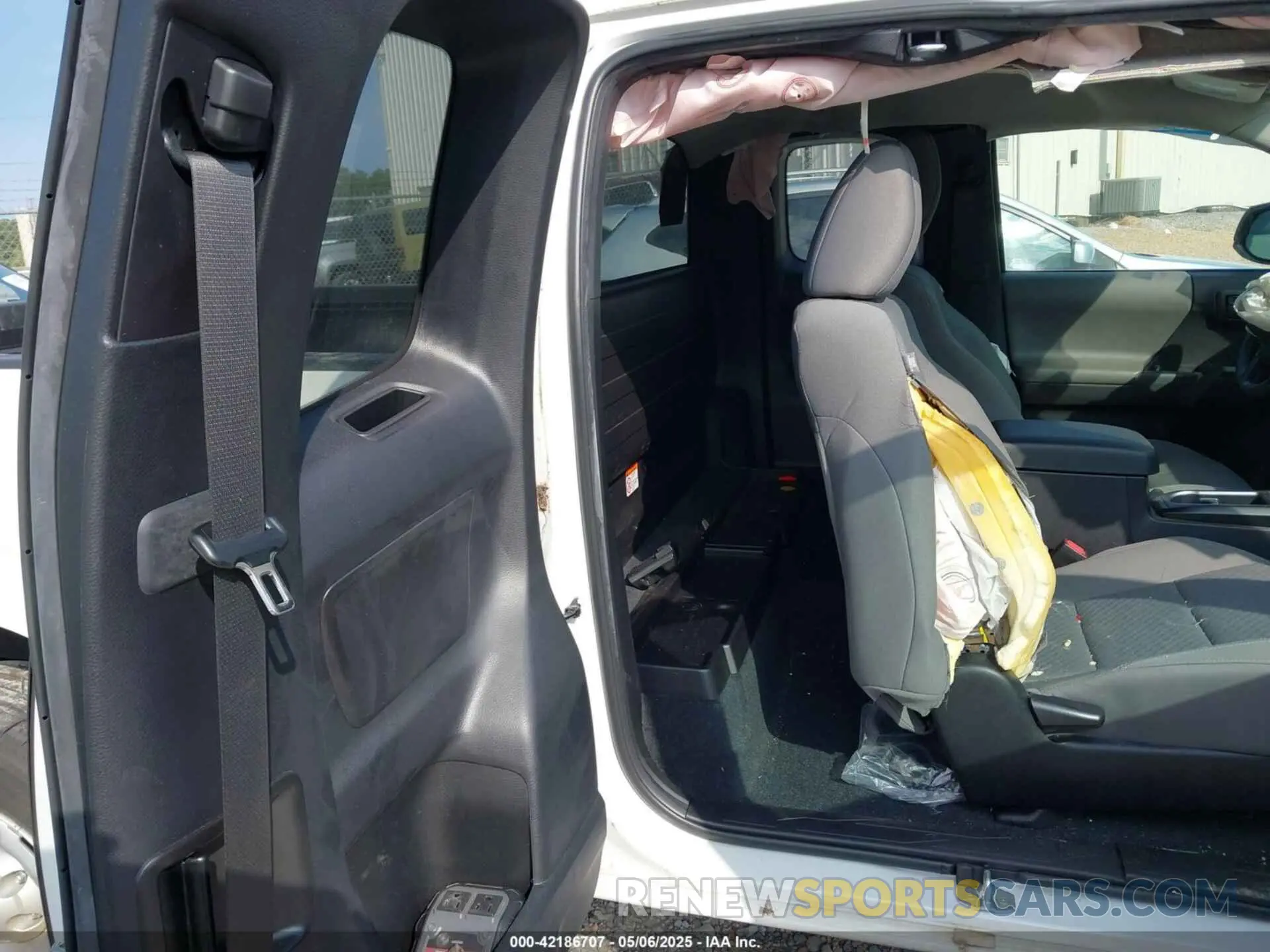 5 fotografías del automóvil dañado 3TYRX5GN2PT074548 TOYOTA TACOMA 2023