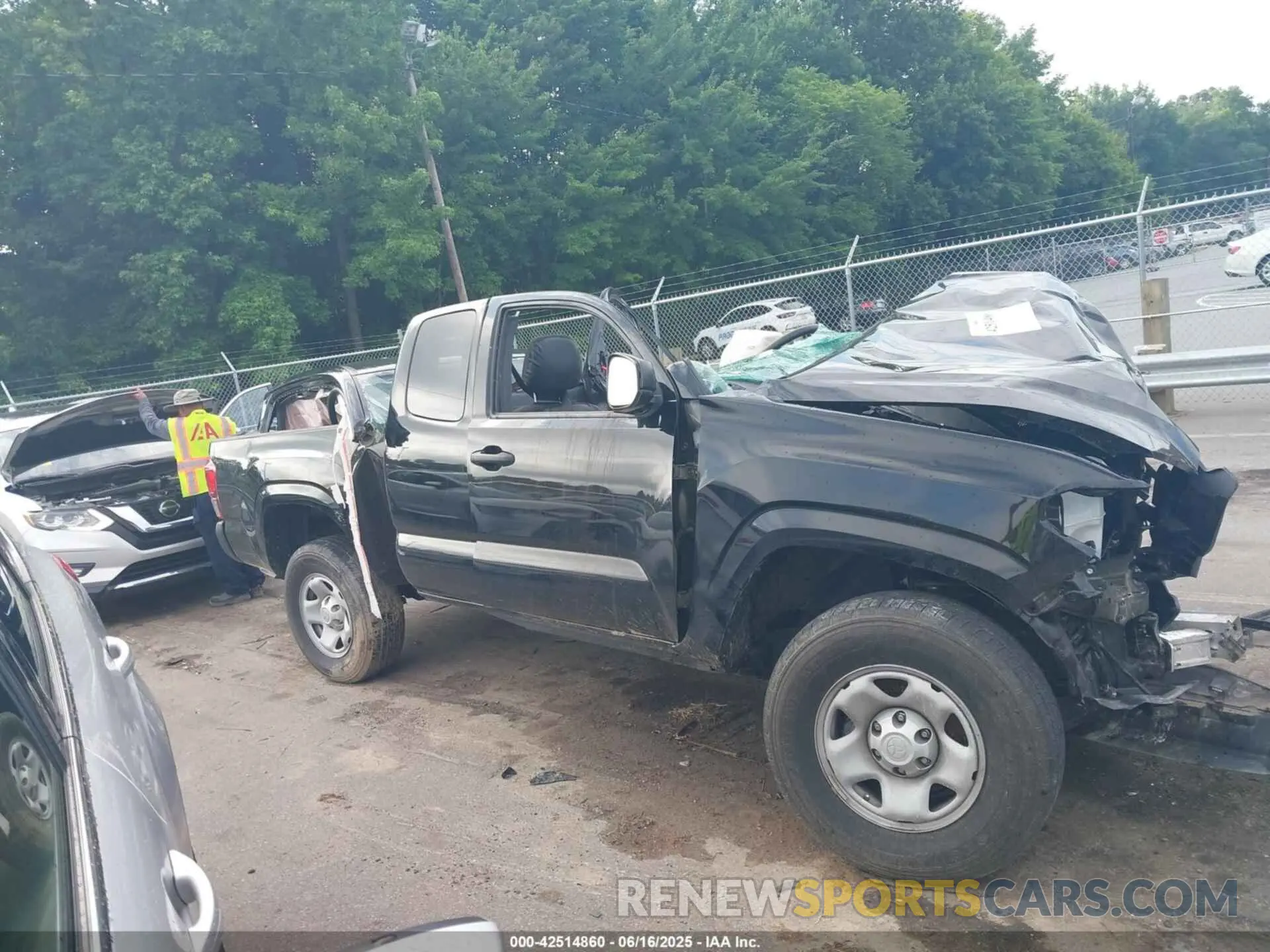 13 fotografías del automóvil dañado 3TYRX5GN8PT075851 TOYOTA TACOMA 2023