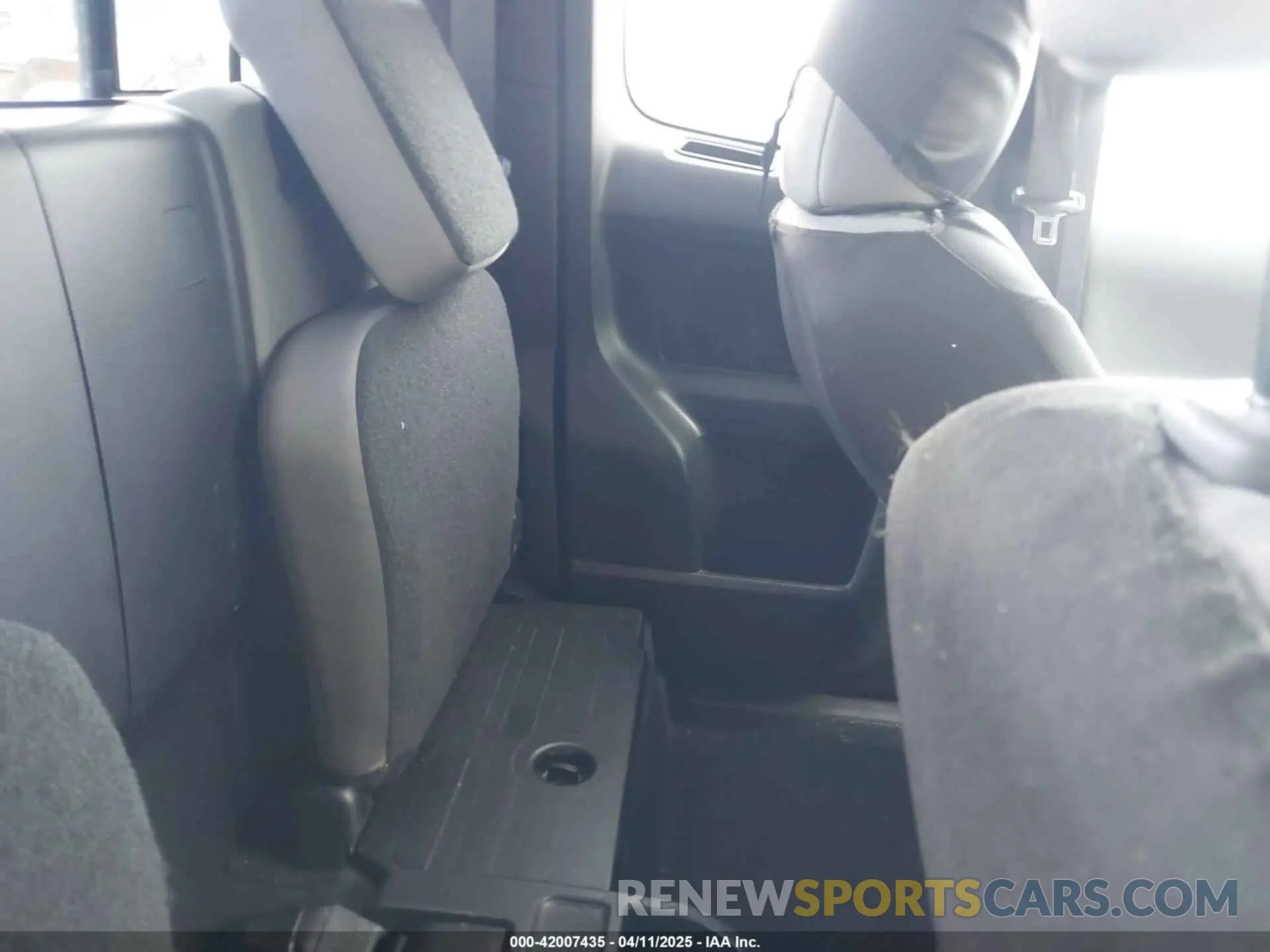 8 fotografías del automóvil dañado 3TYRX5GNXPT069128 TOYOTA TACOMA 2023
