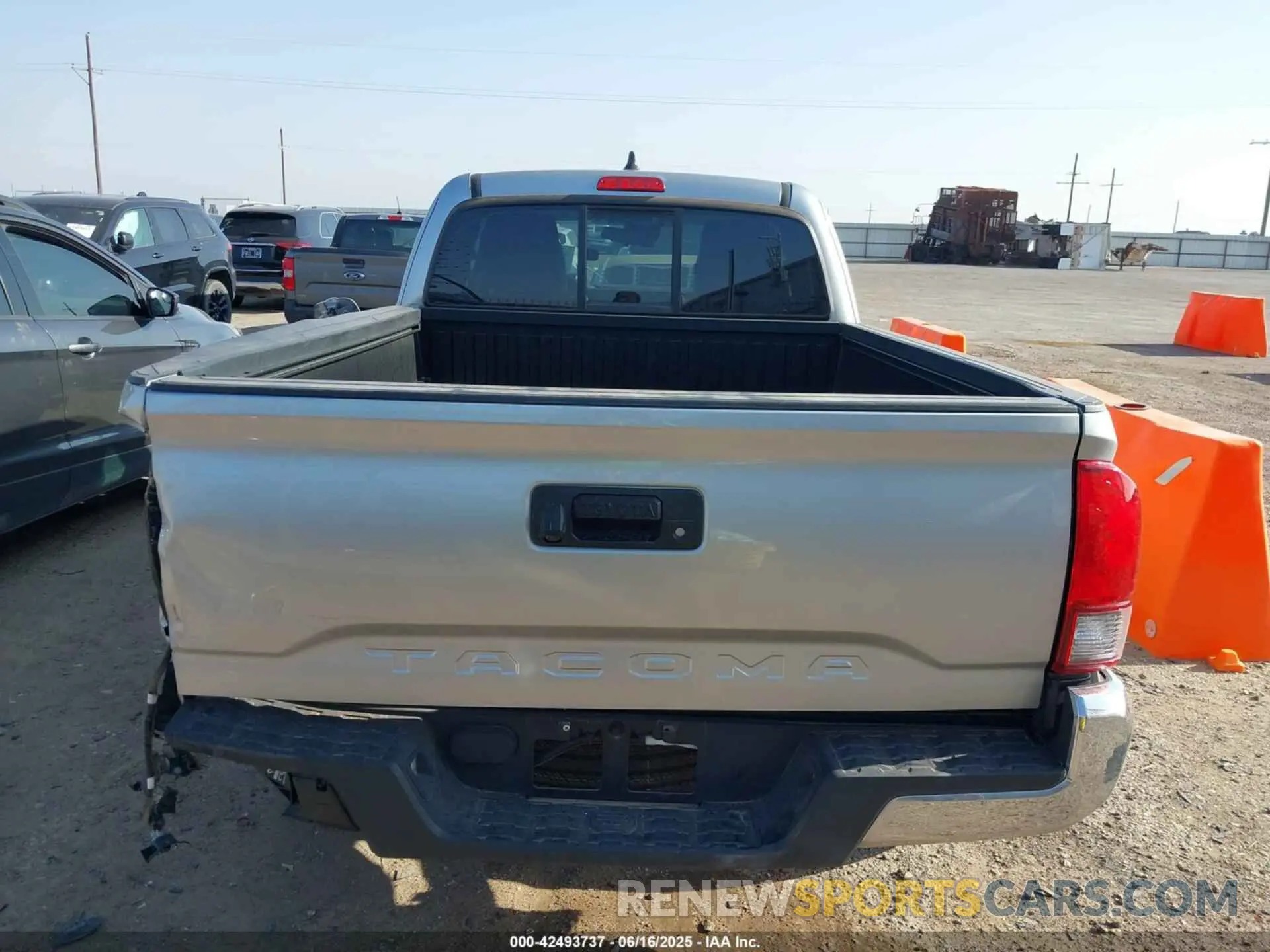 16 fotografías del automóvil dañado 3TYRX5GNXPT082574 TOYOTA TACOMA 2023