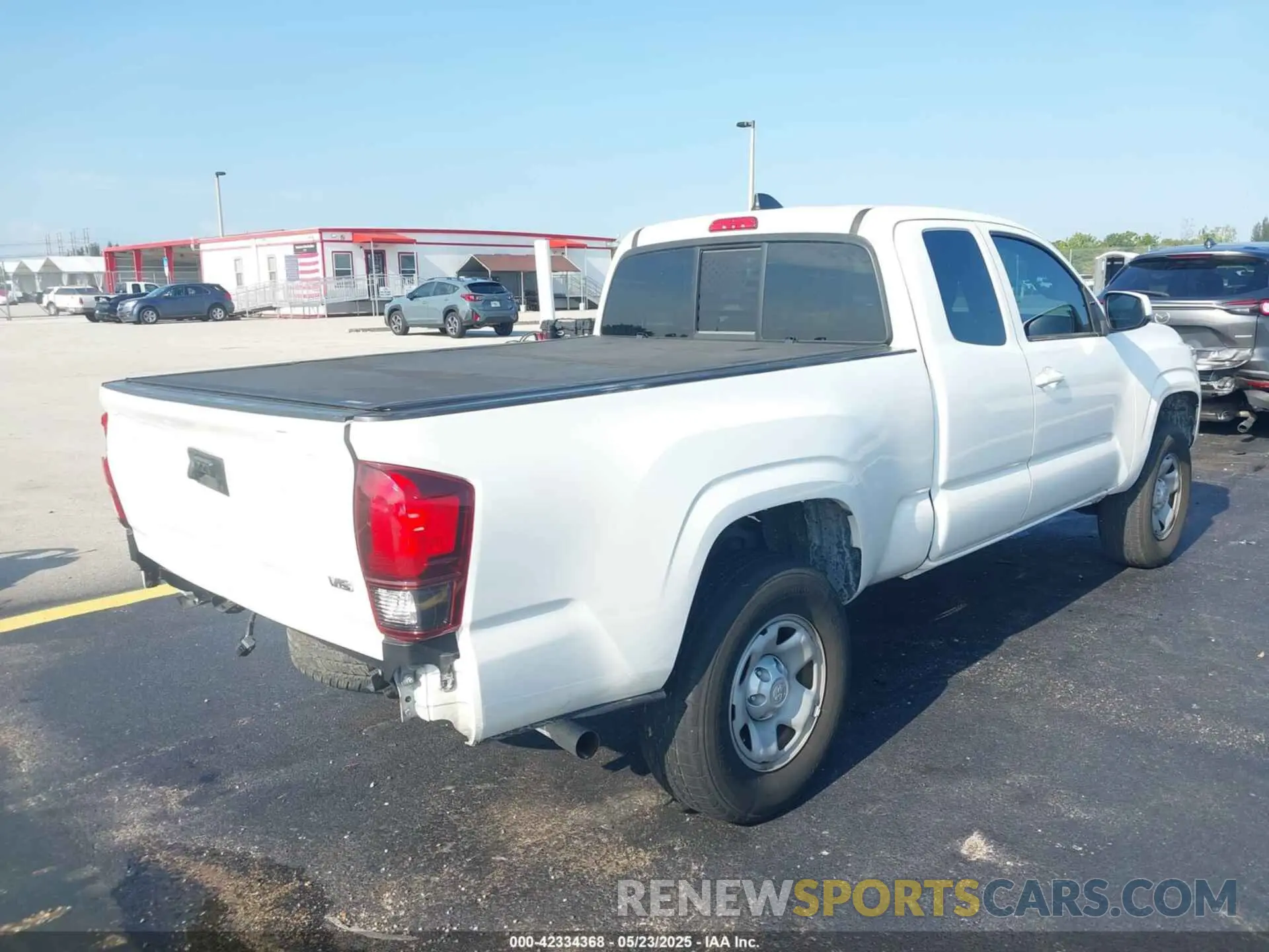 4 fotografías del automóvil dañado 3TYRZ5CN3PT027187 TOYOTA TACOMA 2023