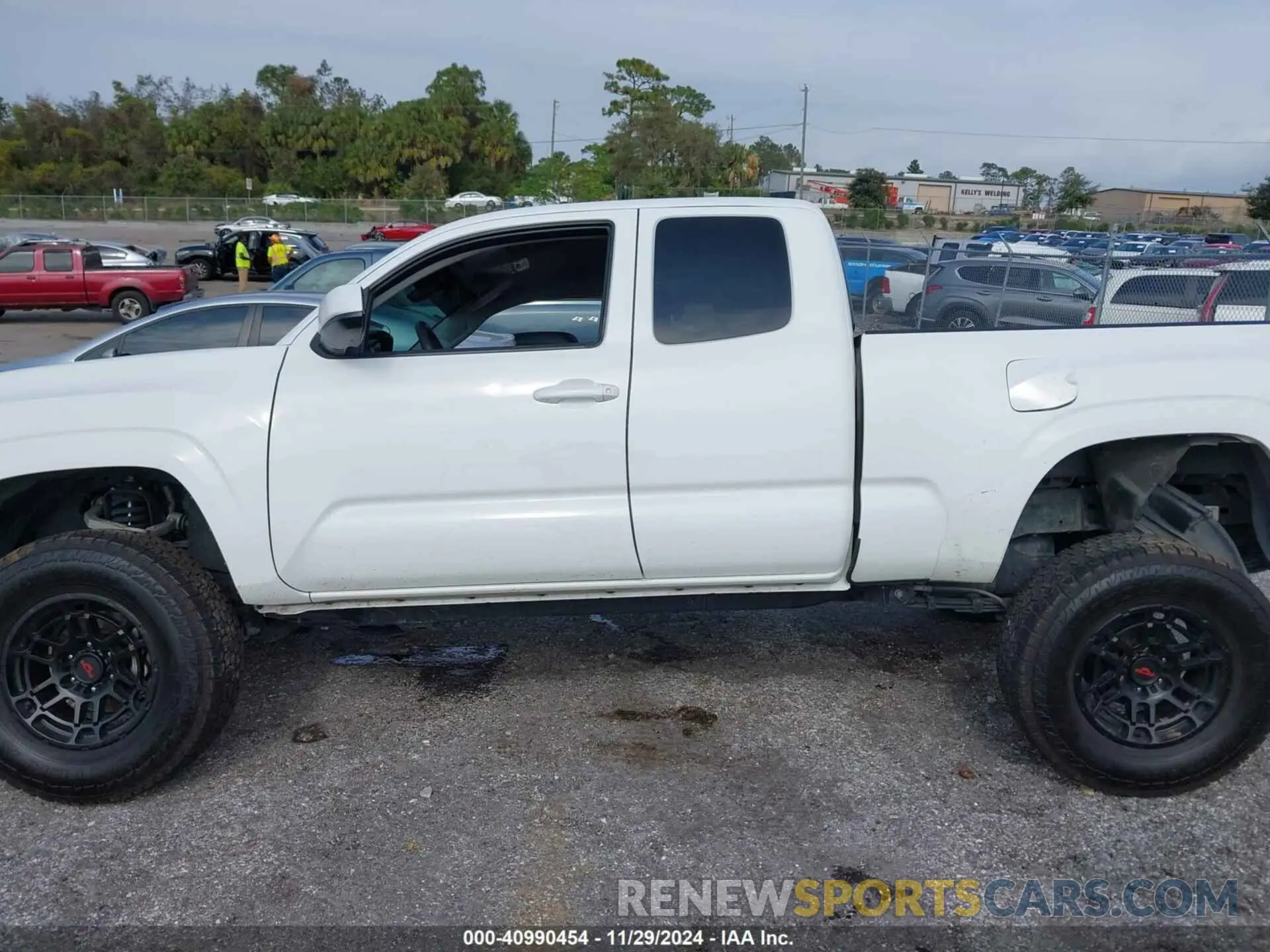 15 fotografías del automóvil dañado 3TYRZ5CN3PT028730 TOYOTA TACOMA 2023